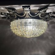 Grand lampadaire encastré de style Régence orné