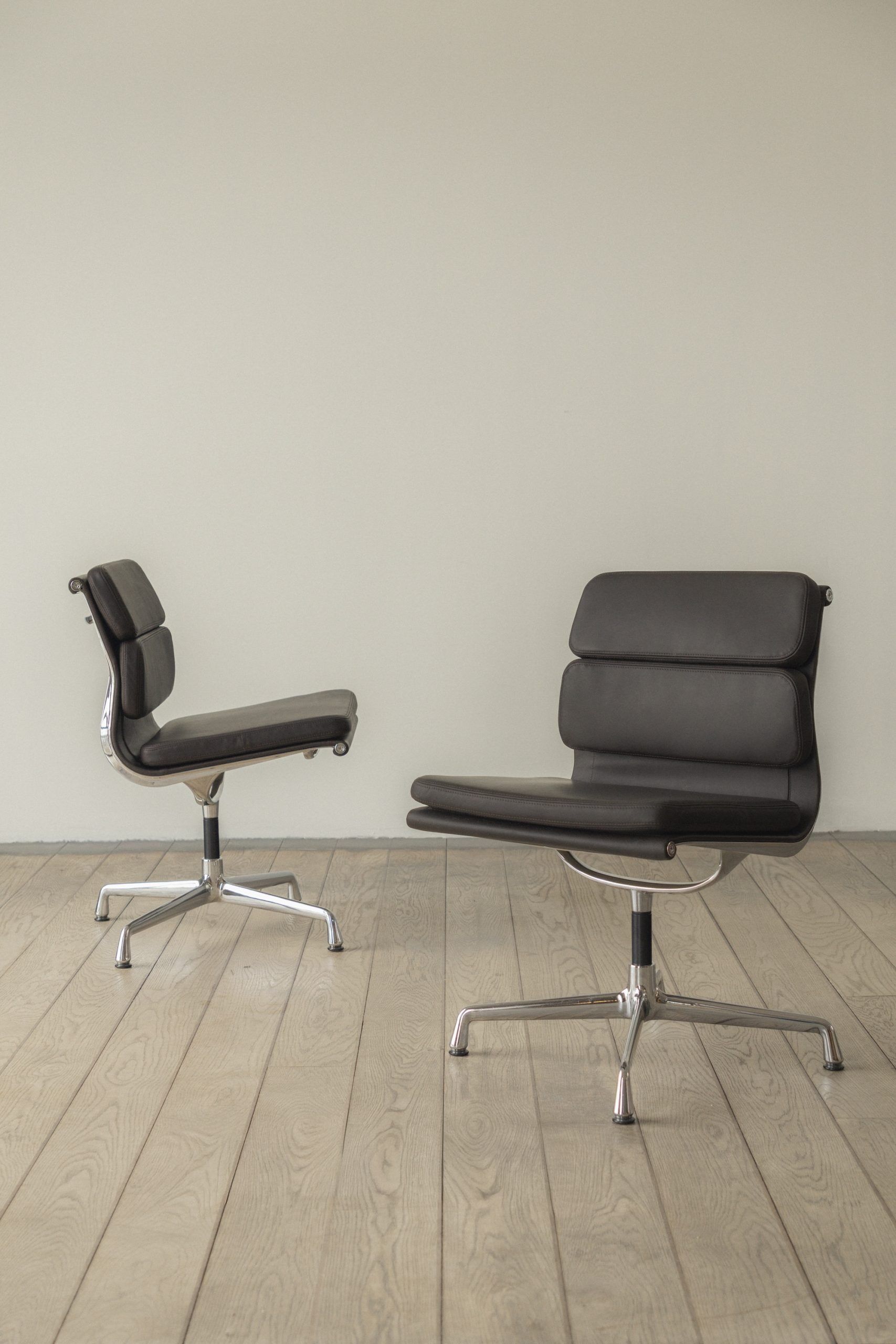 Soft Pad Chair EA 205