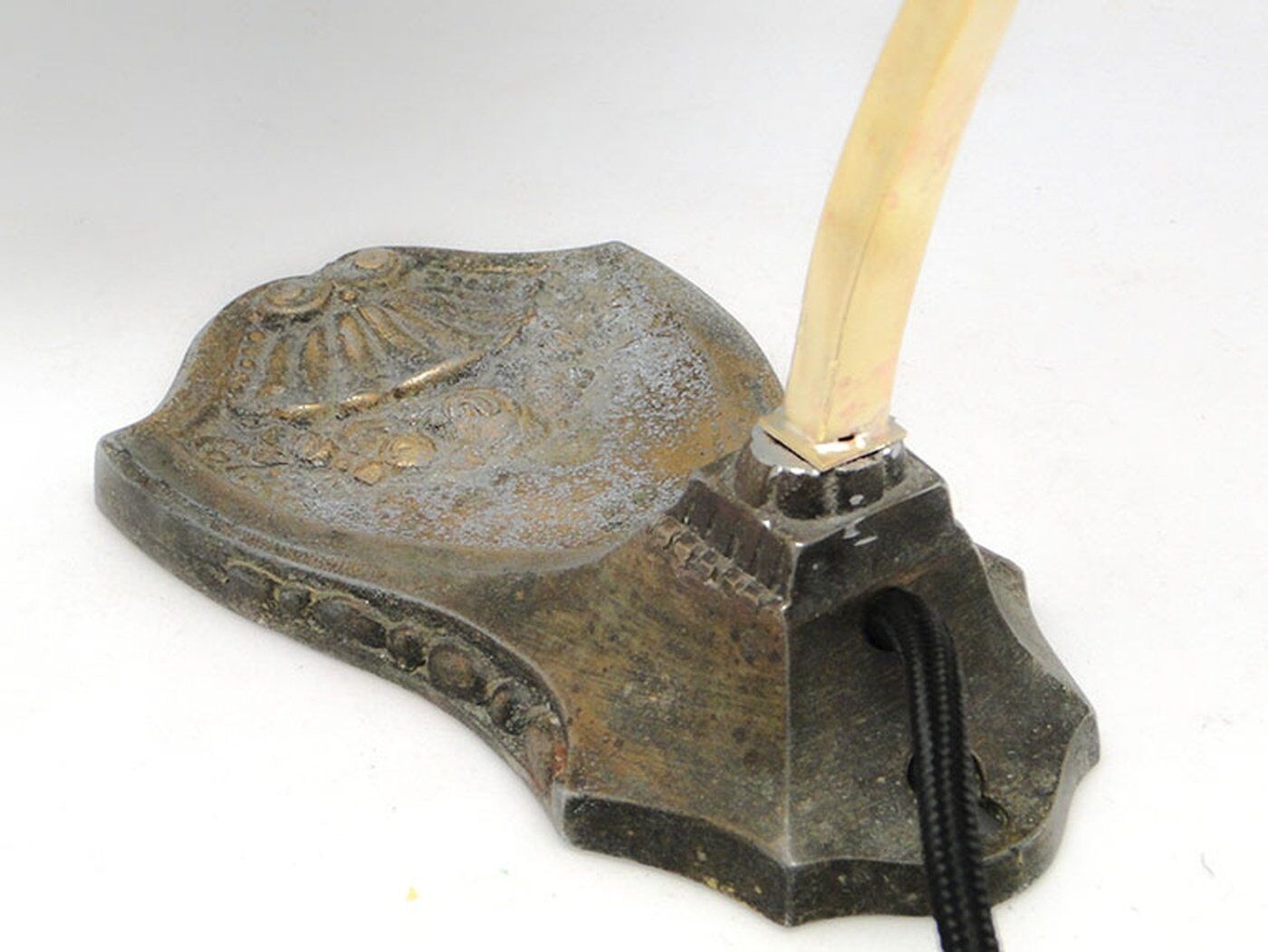 Lampe de chevet Art Nouveau du début du 20e siècle, Autriche-Hongrie, années 1890.