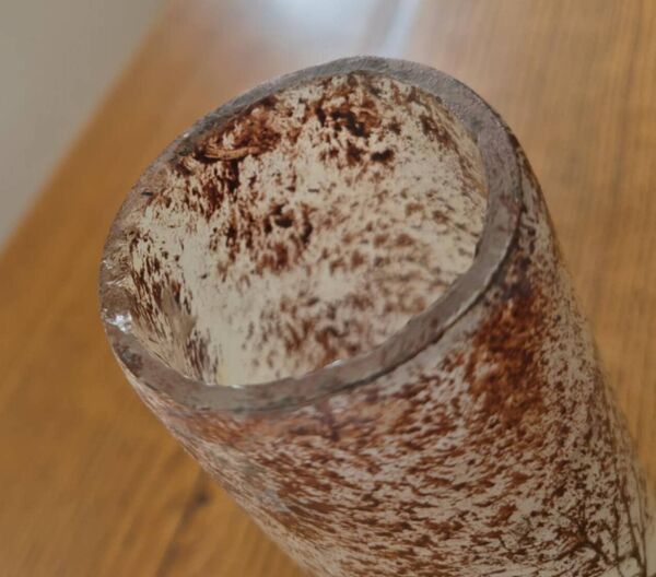 Vase en verre dépolit peint art déco signé