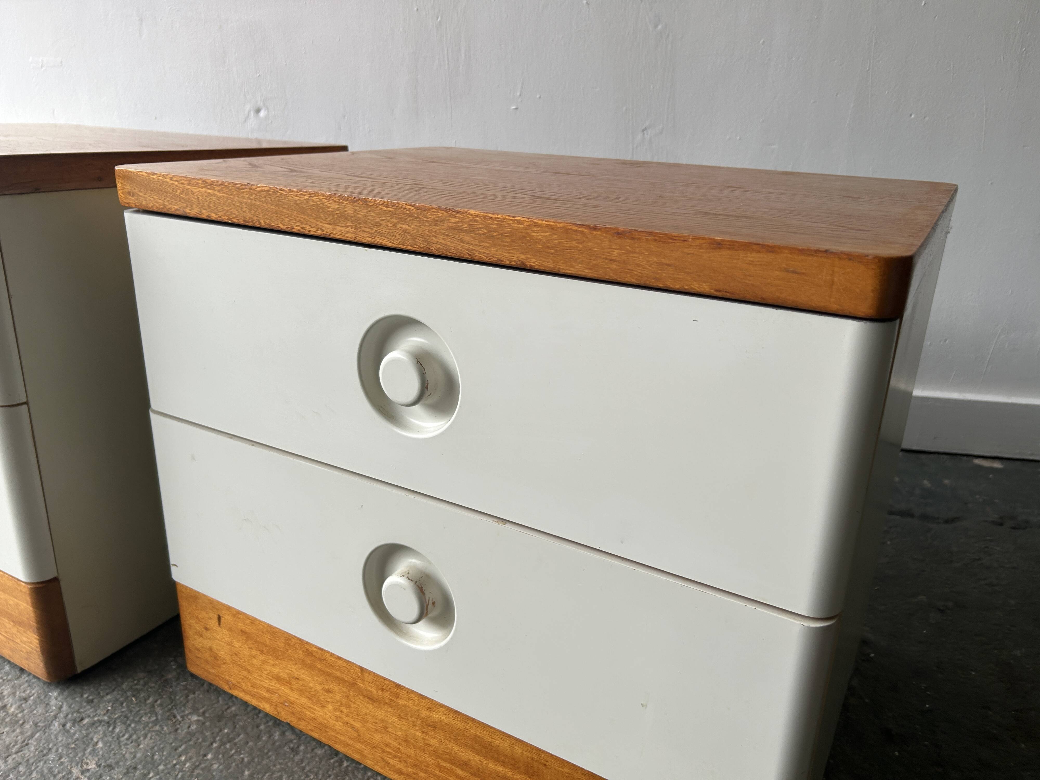 Paire de tables de chevet en teck et Formica des années 1960 par Stag