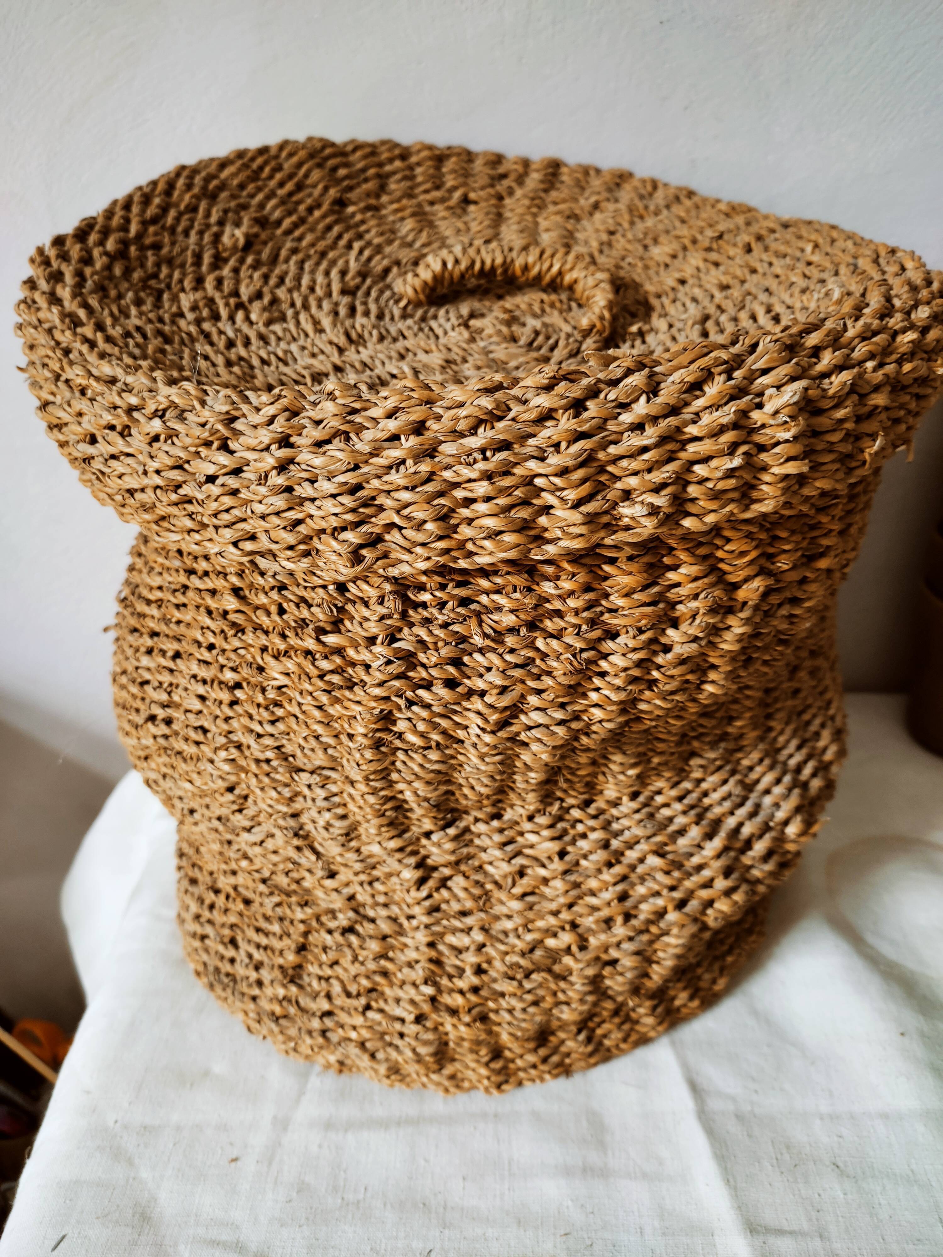 Rope storage basket