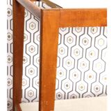 Service in wood and formica