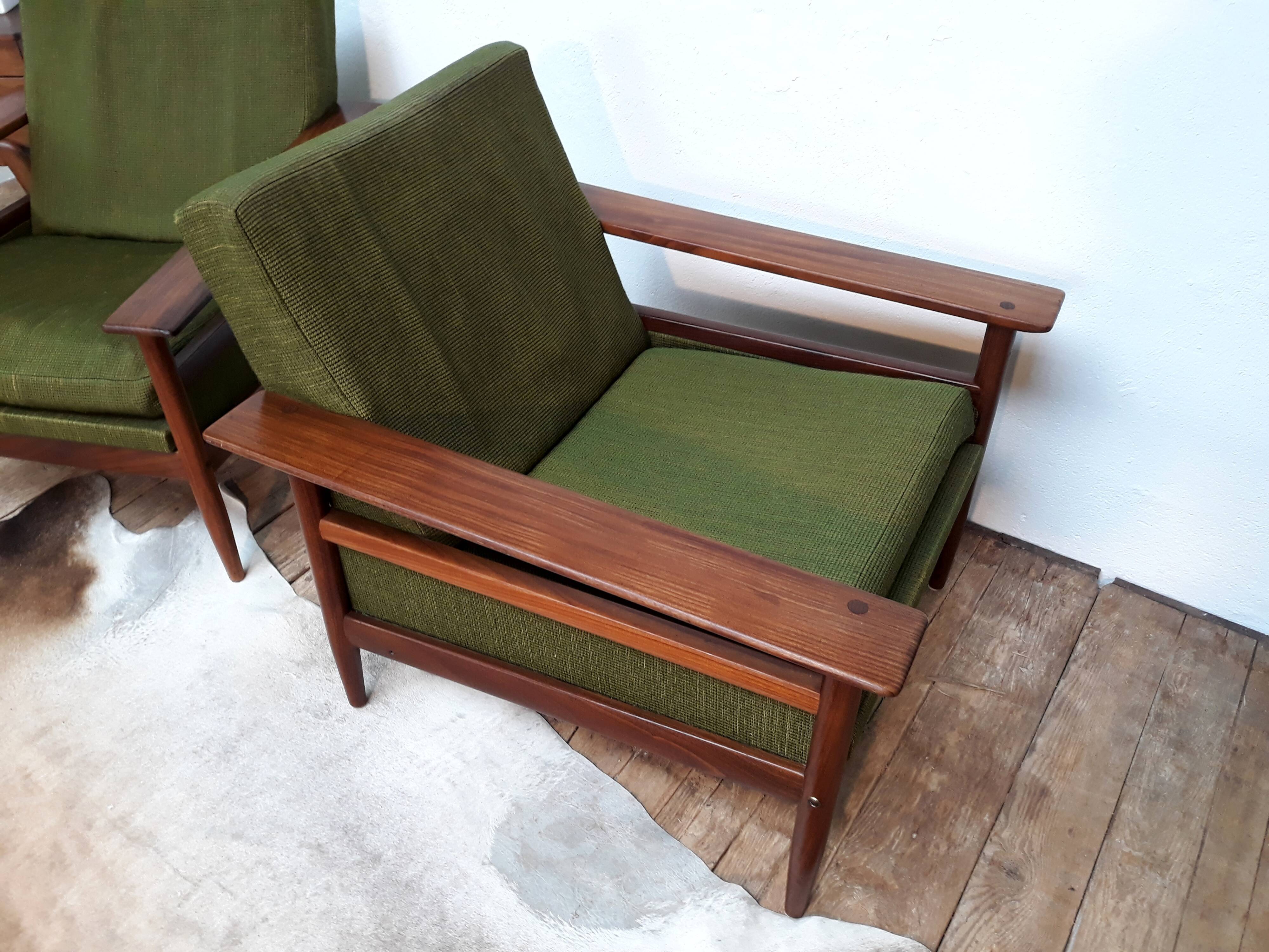 Pair of scandinavian chairs