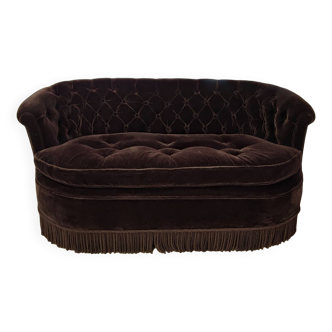 Velvet toad sofa