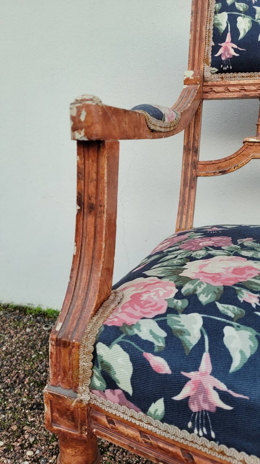 Antique Louis Xvi style armchair 1900s Fleuris fabrics