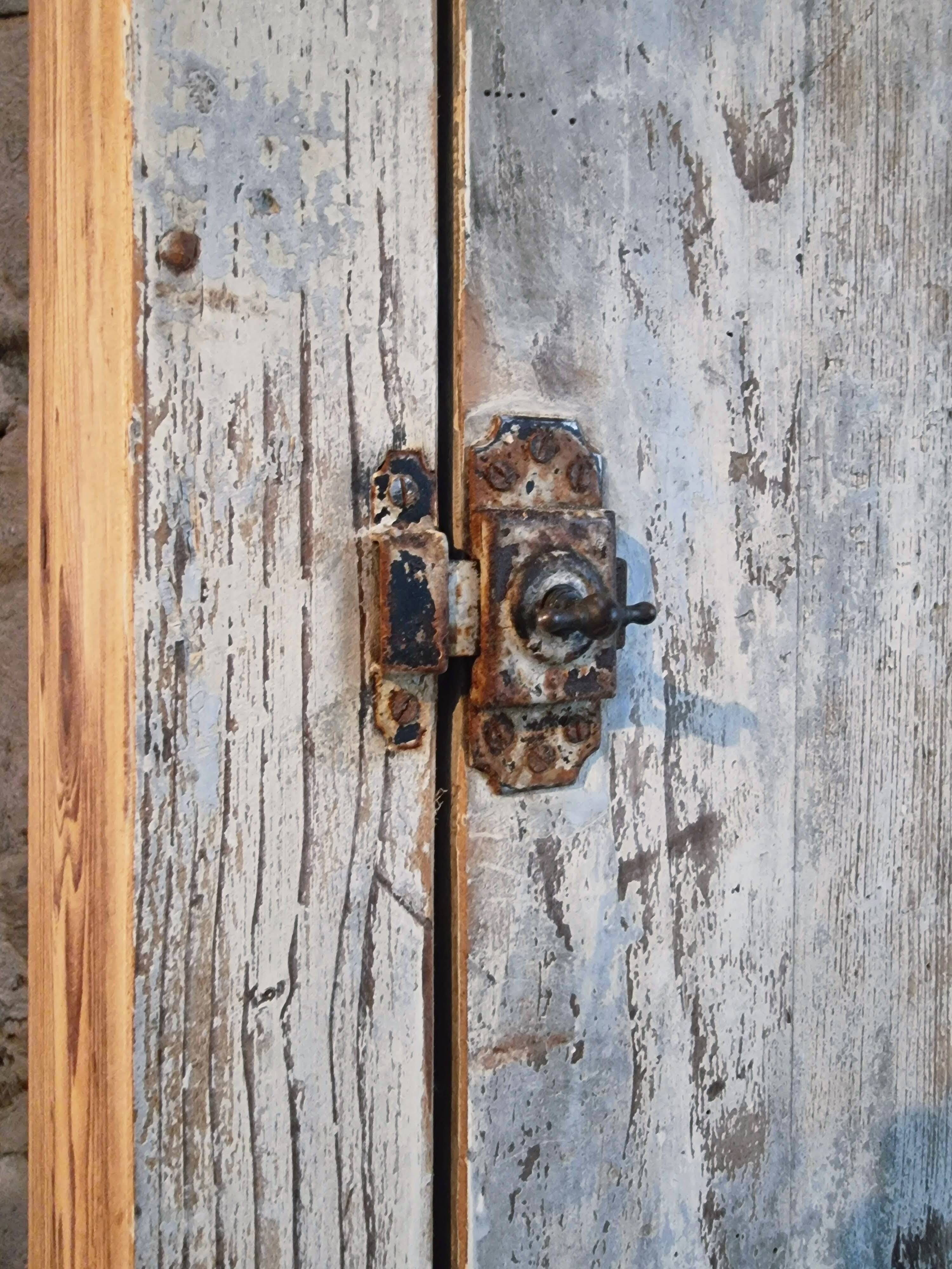 Antique French workshop cupboard – 1900-1920 – Narrow bonnetière