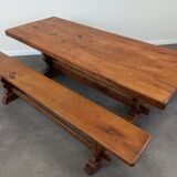 Farmhouse table and its 2 benches