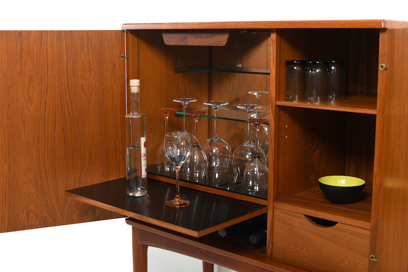 Mid Century Fine Danish Bar Cabinet in Teak