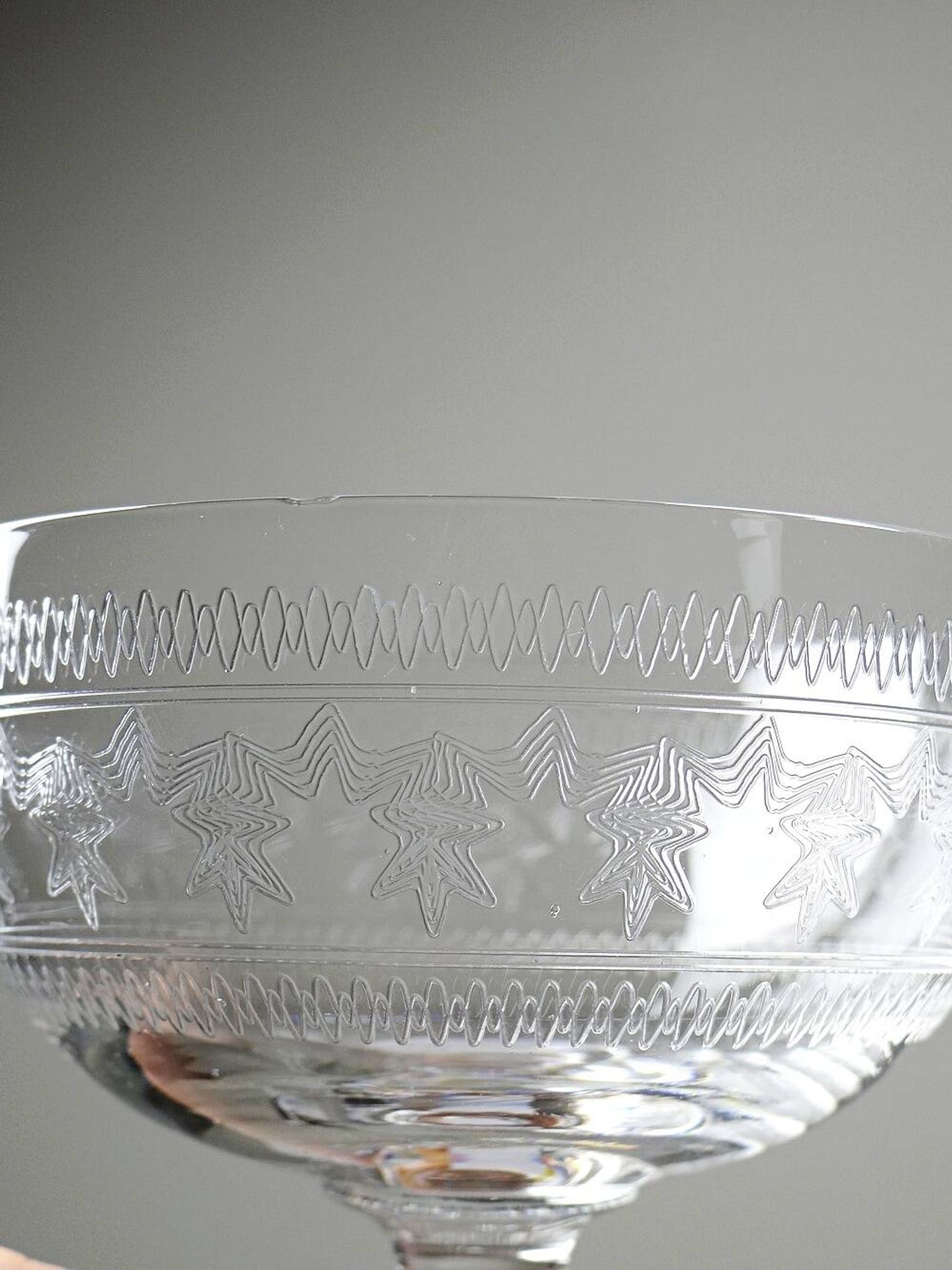 Set of 6 antique fine crystal champagne glasses, star engraved, 19th-20th century.