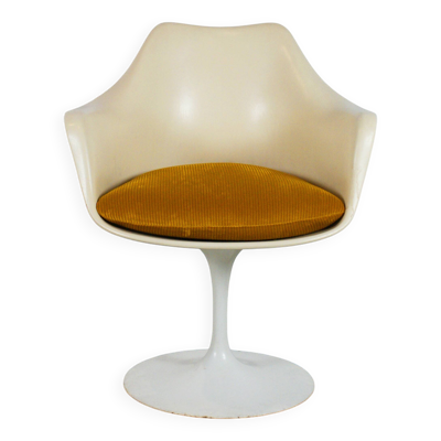 Fauteuil Tulip par Eero Saarinen pour Knoll International