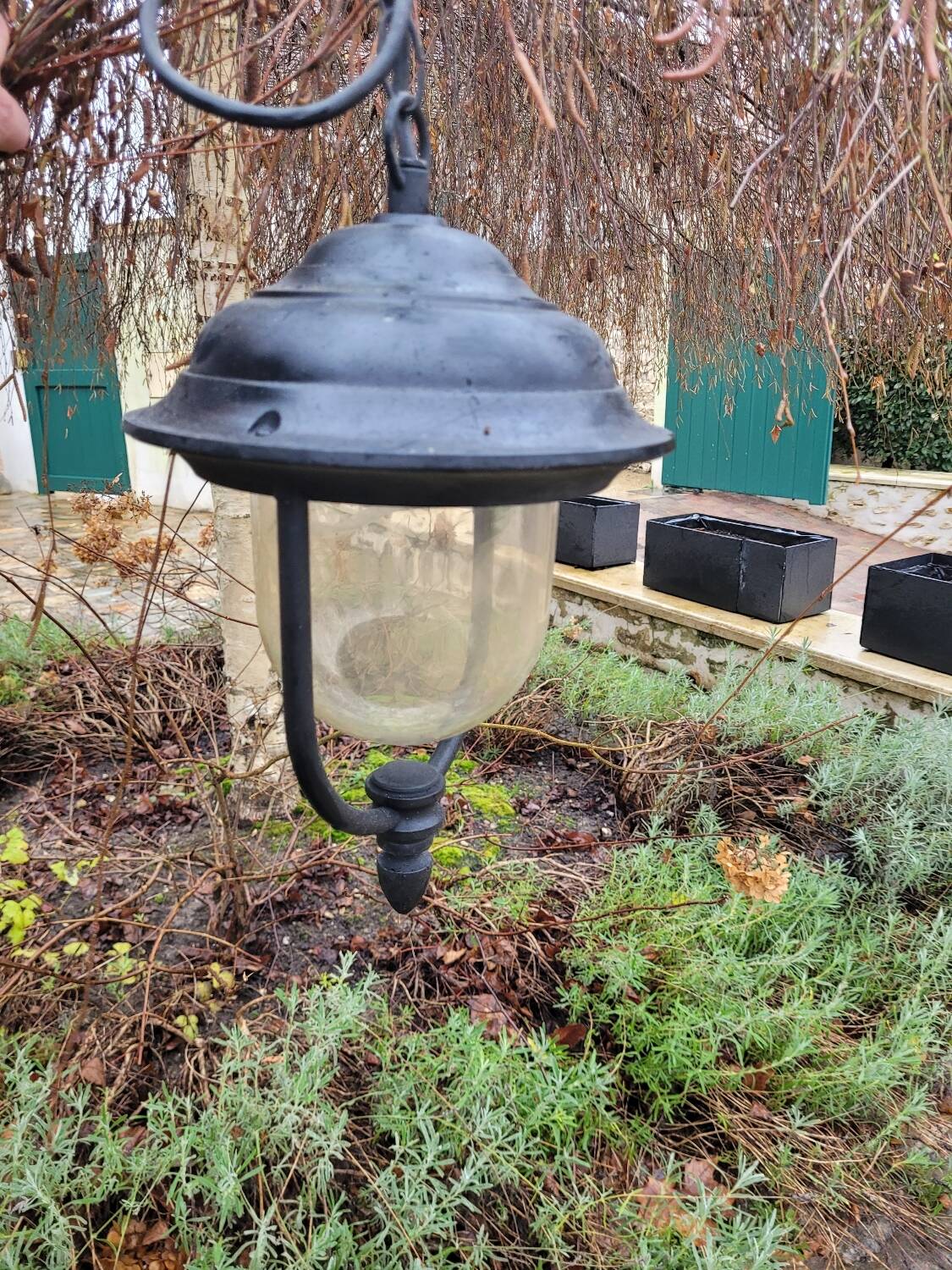 Outdoor pendant light