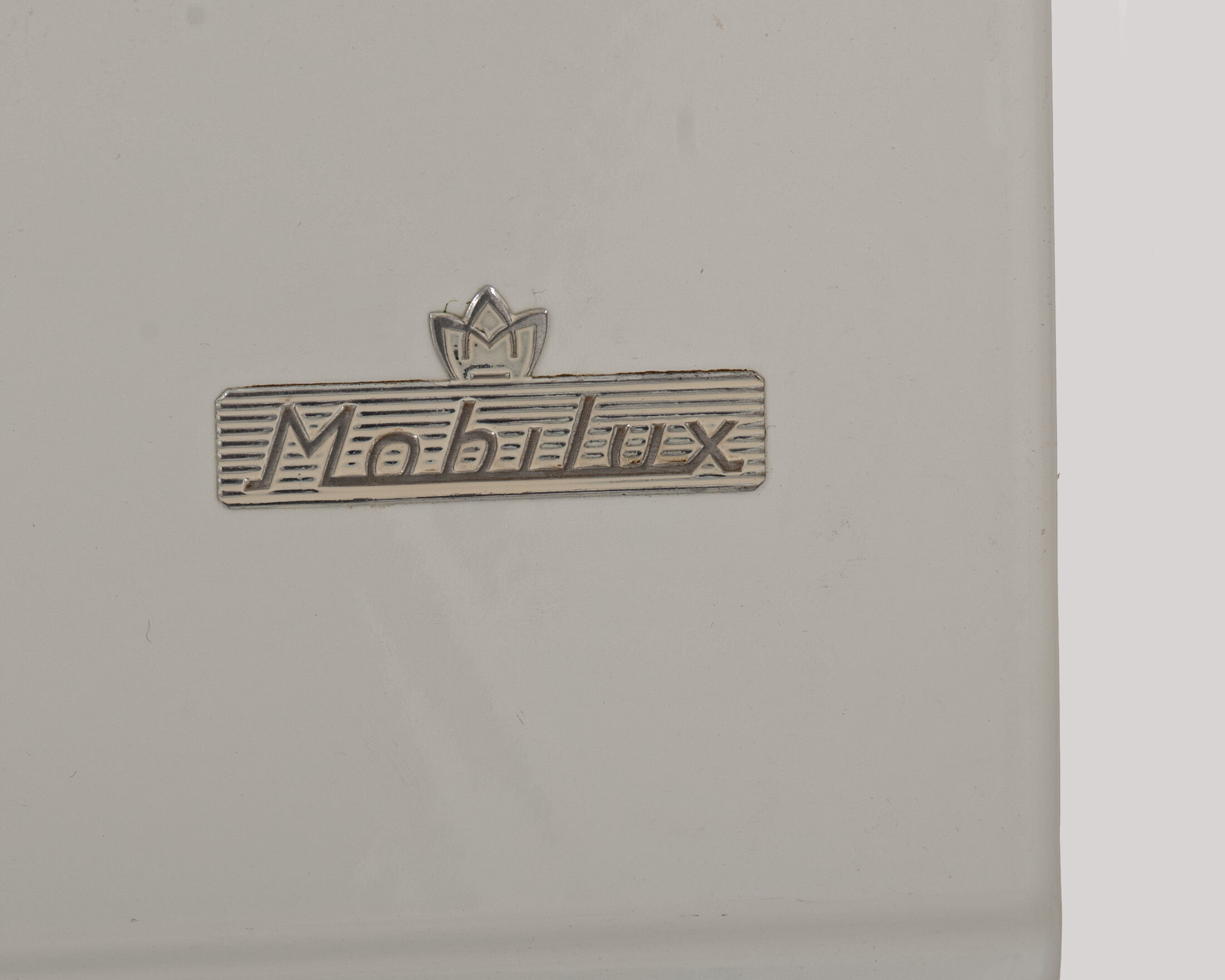 Meuble de cuisine Mobilux façade en tôle émaillée an 50