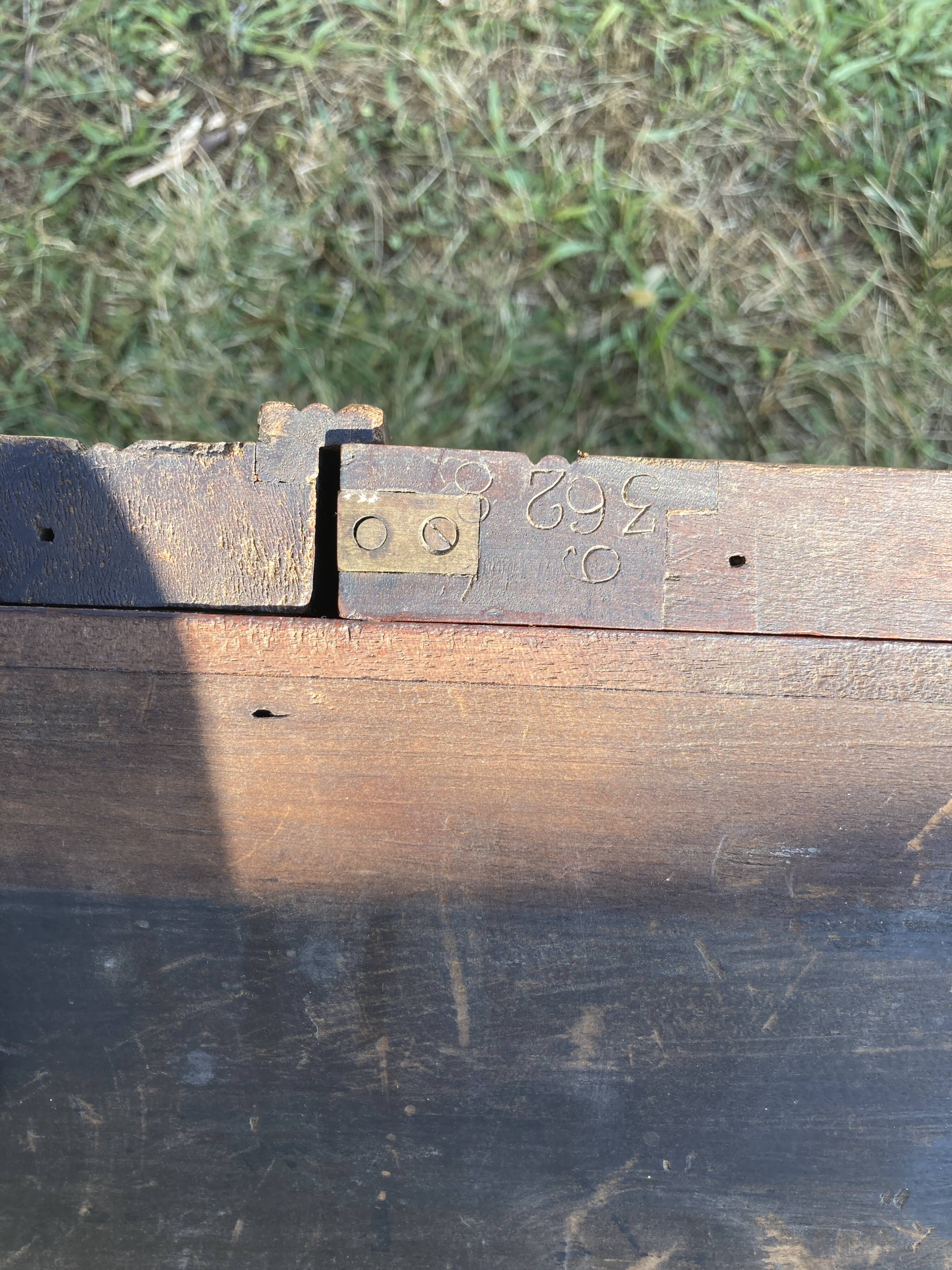 Wall display cabinet