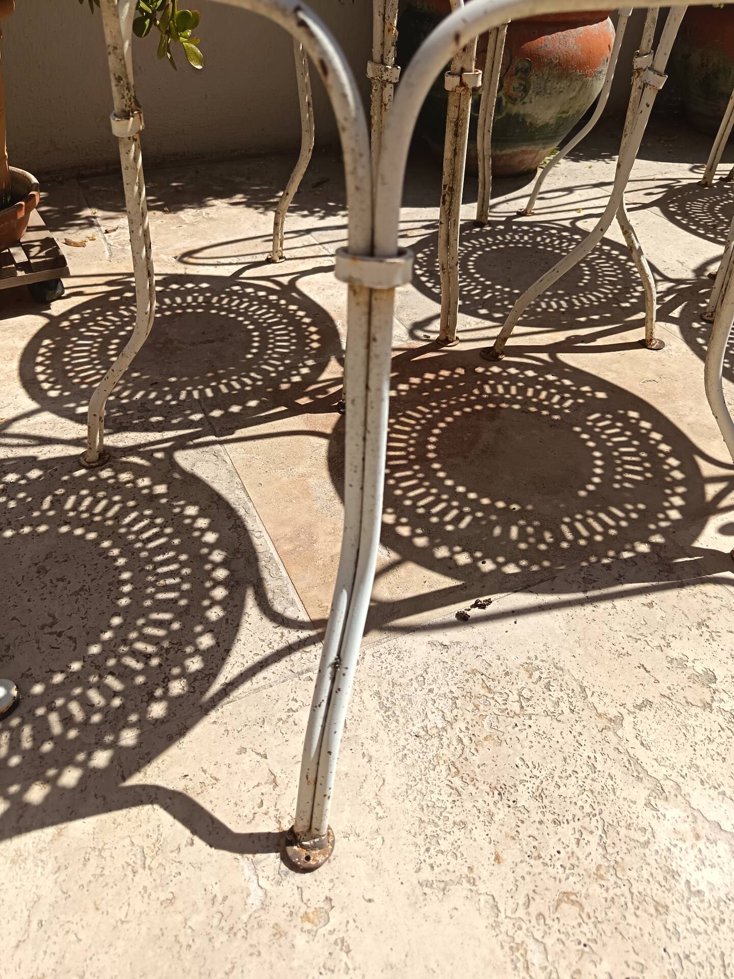 12 chaises Fermob 1900 et table Montmartre