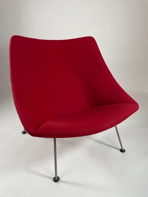 Oyster chair by Pierre Paulin for Artifort