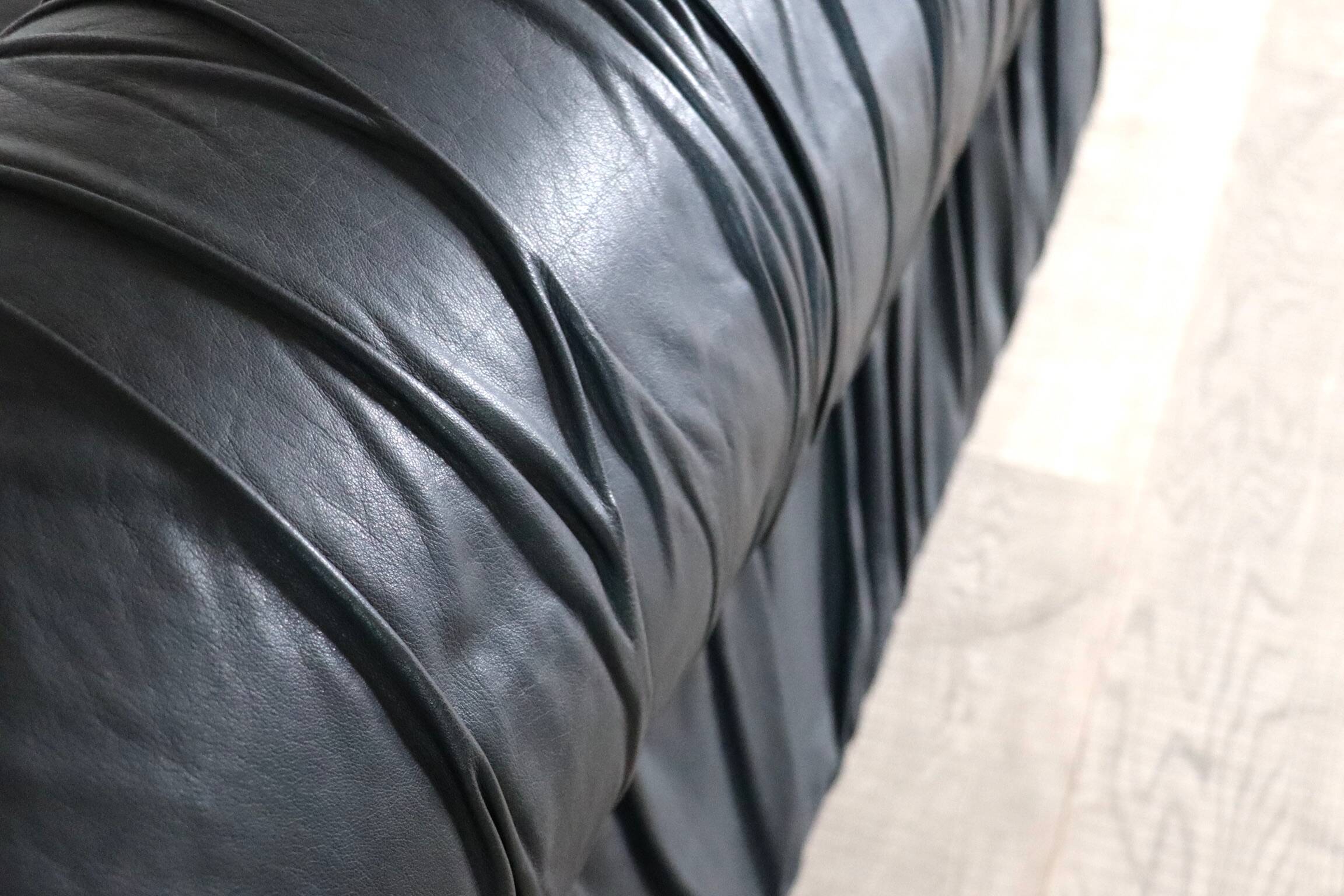 Vintage sofa by De Pas D’Urbino & Lomazzi in black leather for Dall’Oca, 19