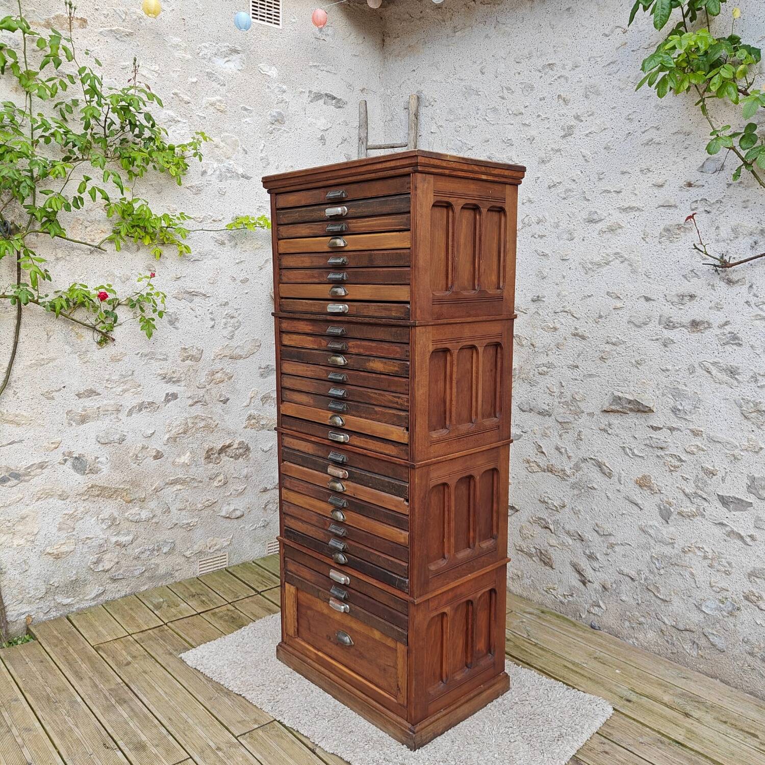 Typographer's trade furniture