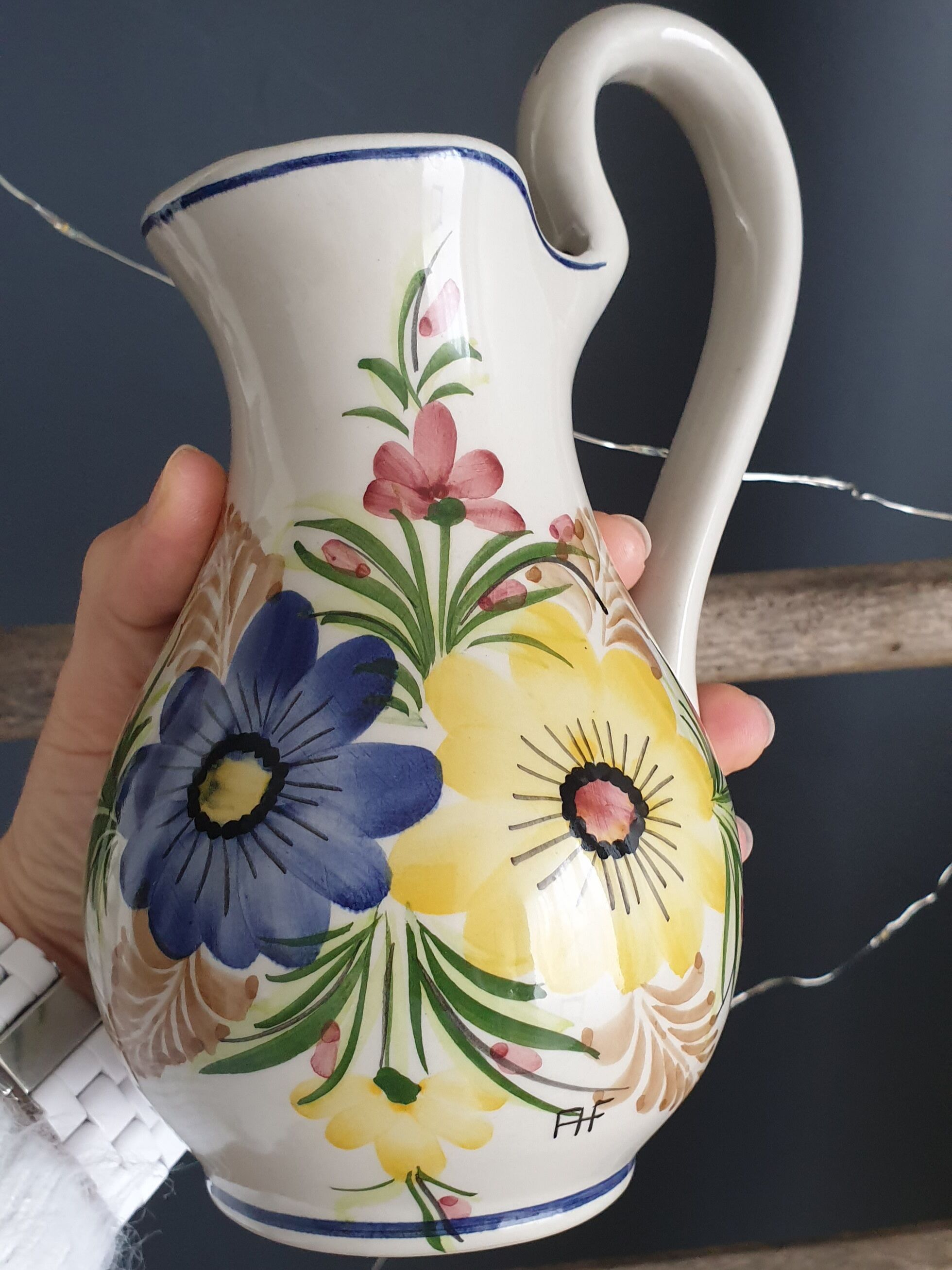 Pitcher art earthenware hand decoration