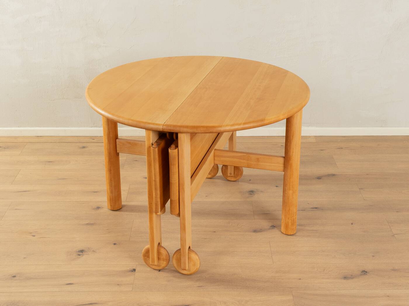 Vintage Dining Room Set, extendable Table and Chairs
