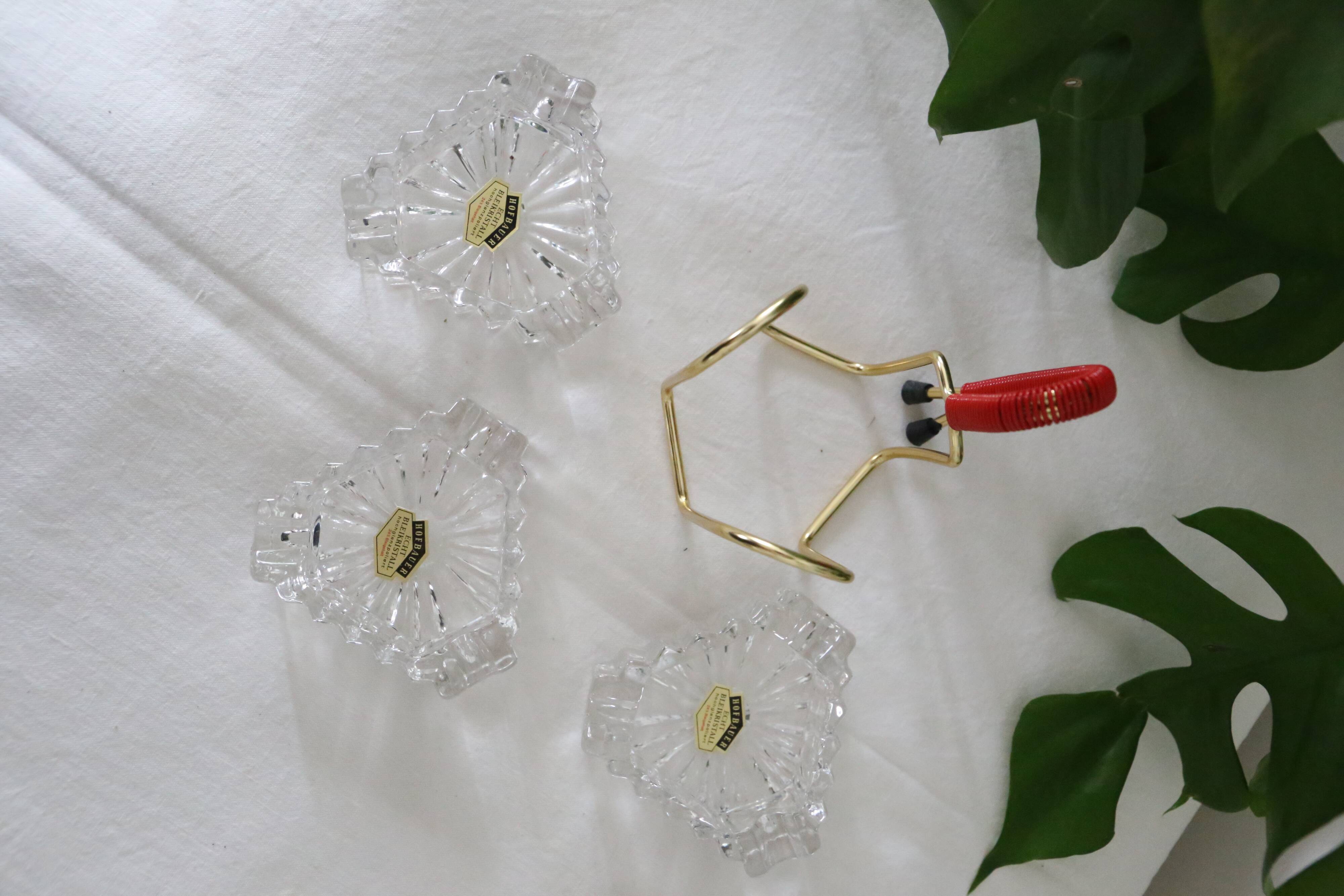 Trio of crystal ashtrays on its support, 1950, translucent, vintage