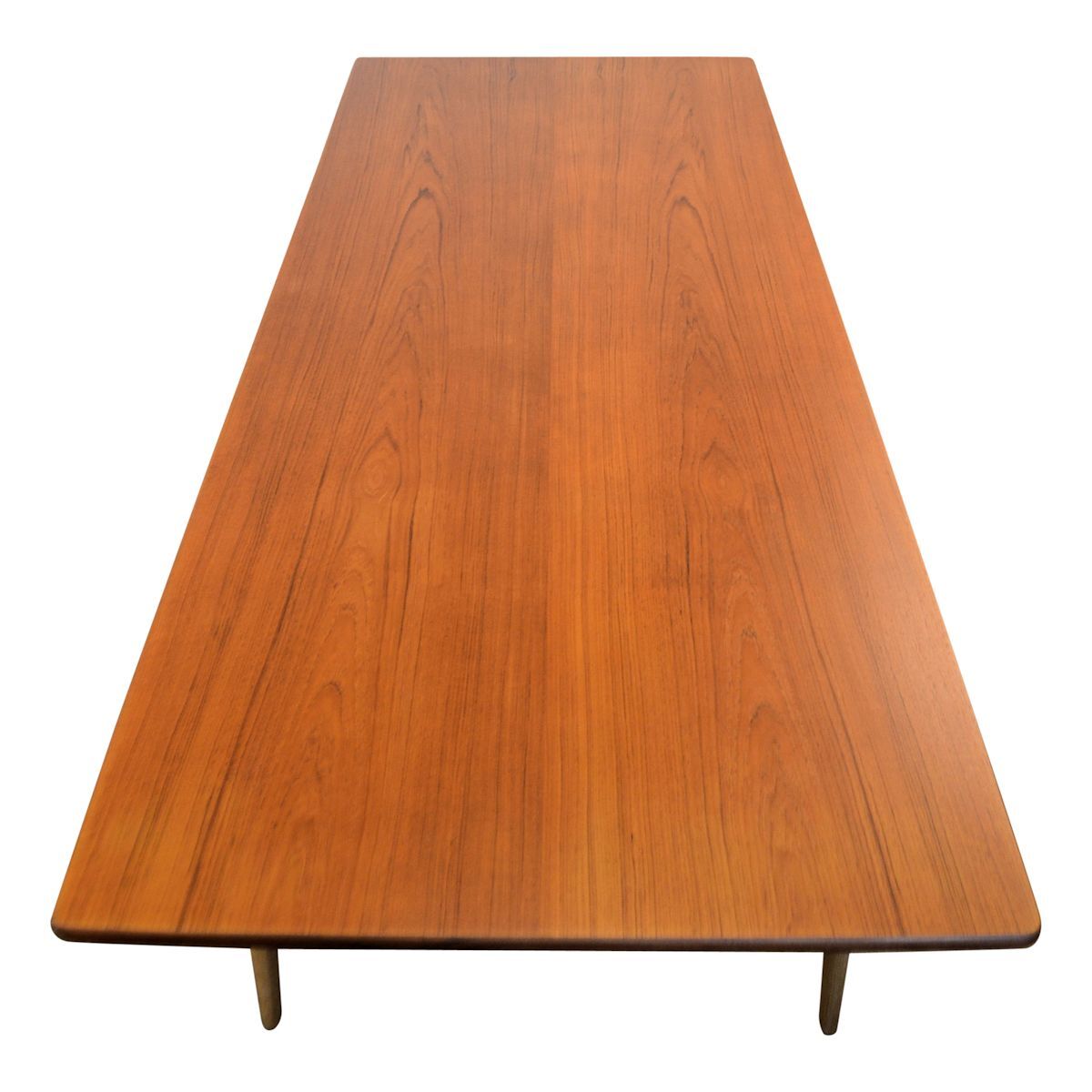 Danish table model 281 by Børge Mogensen for Fredericia