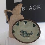 Bowl decorated with fish