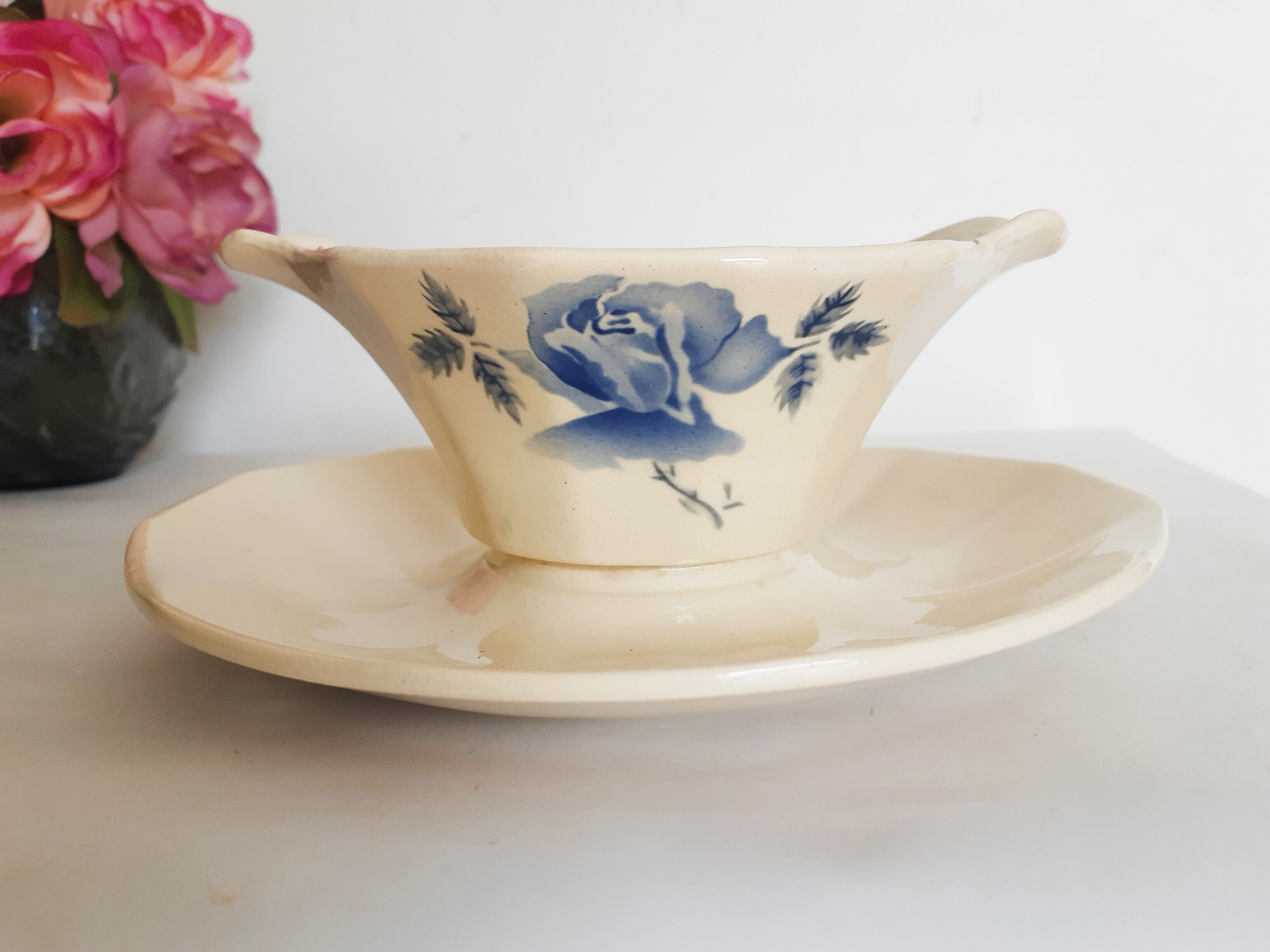 Digoin porcelain saucière, blue pink model