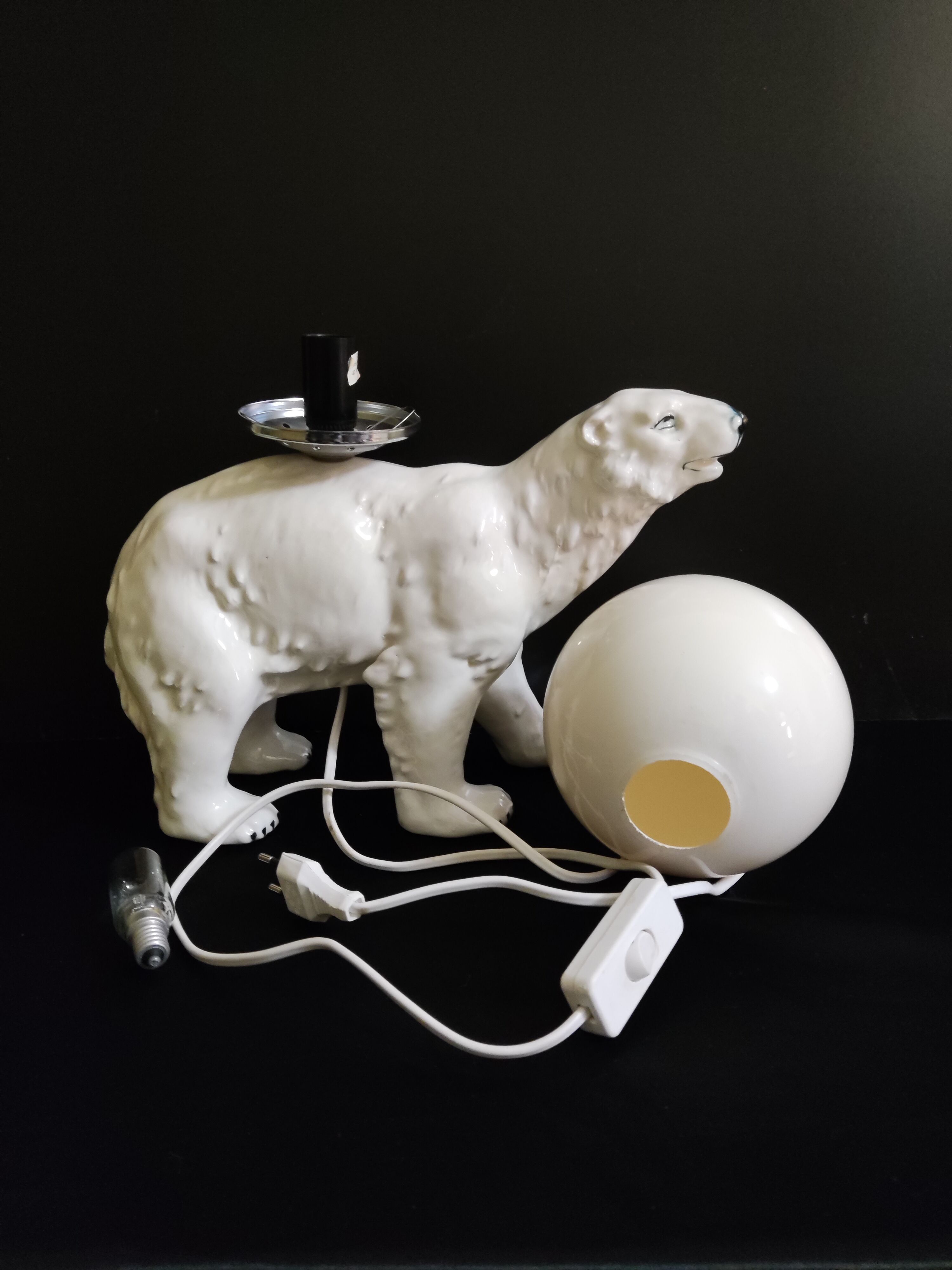 Ceramic white bear lamp