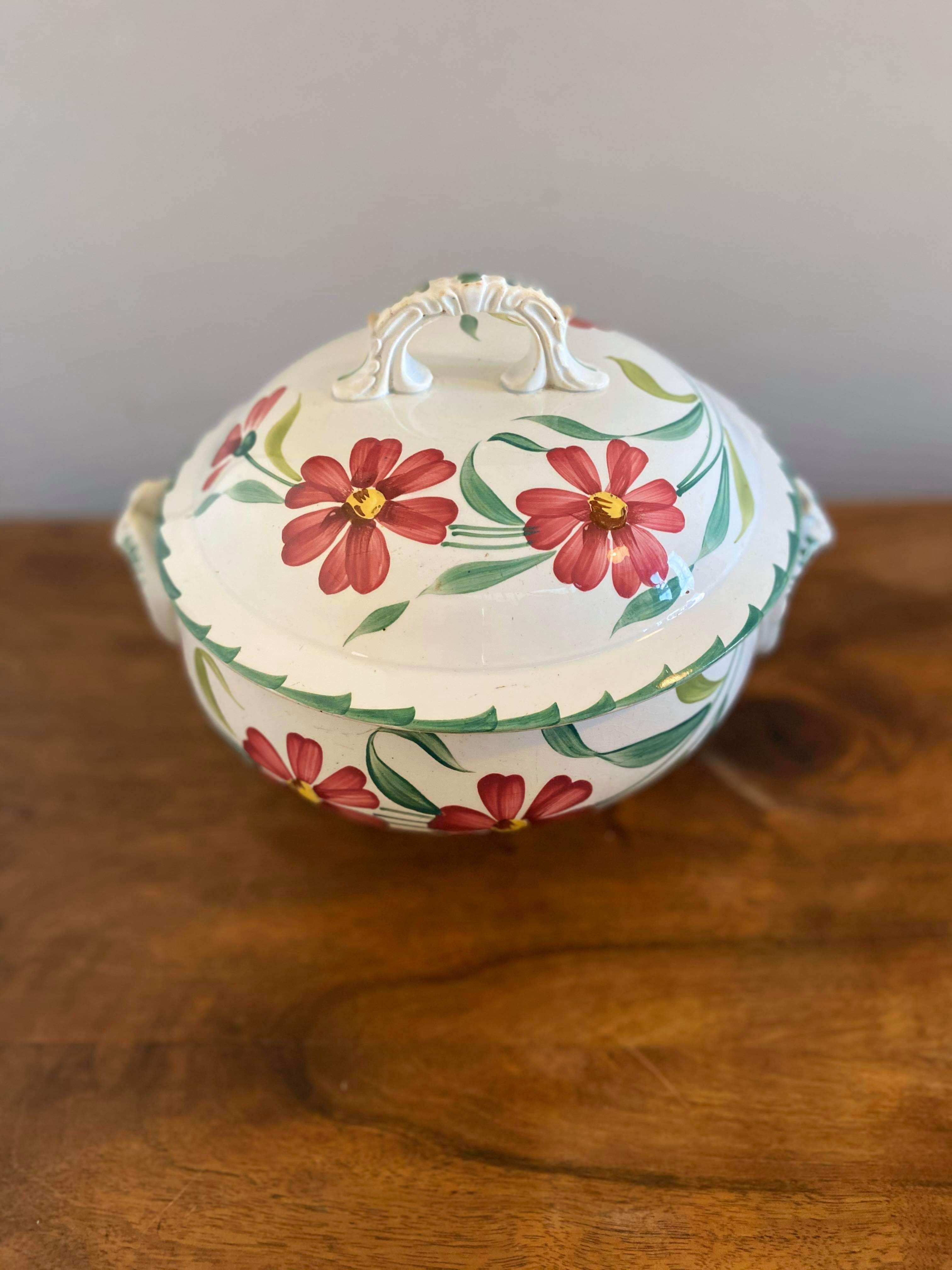 Hamage Nord vintage porcelain soup in France