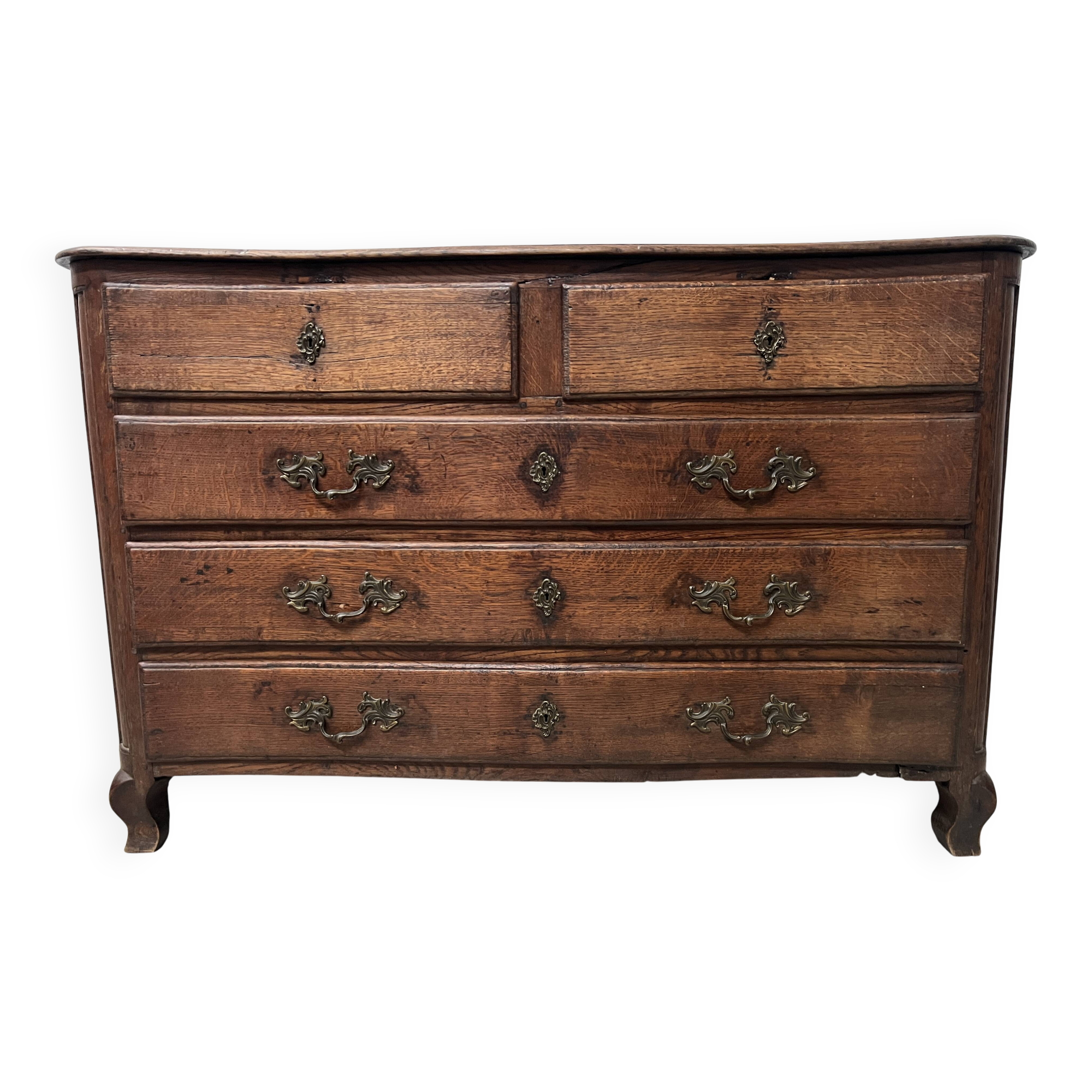 Louis XV chest of drawers in solid oak from the 18th century