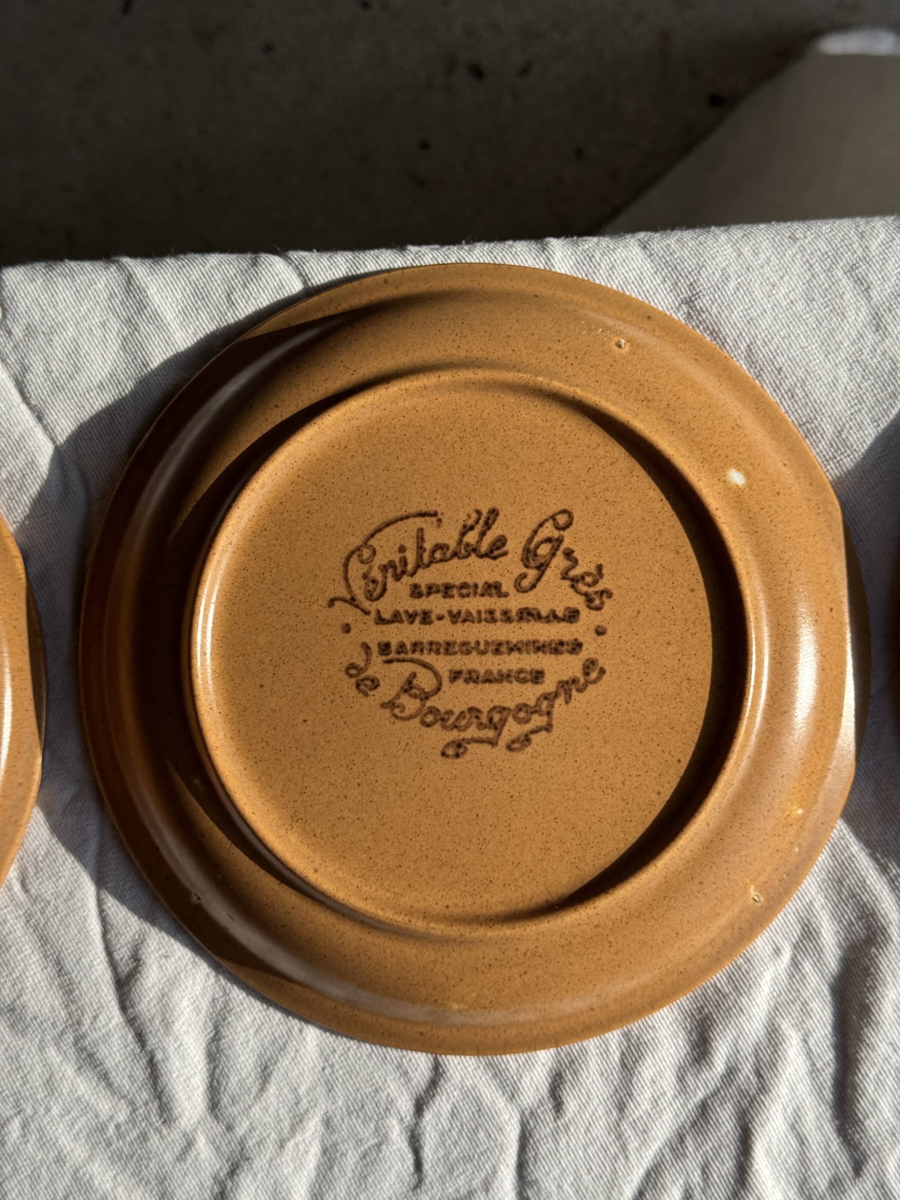 Set of 11 small dessert plates in brown-striped stoneware from Sarreguemines.