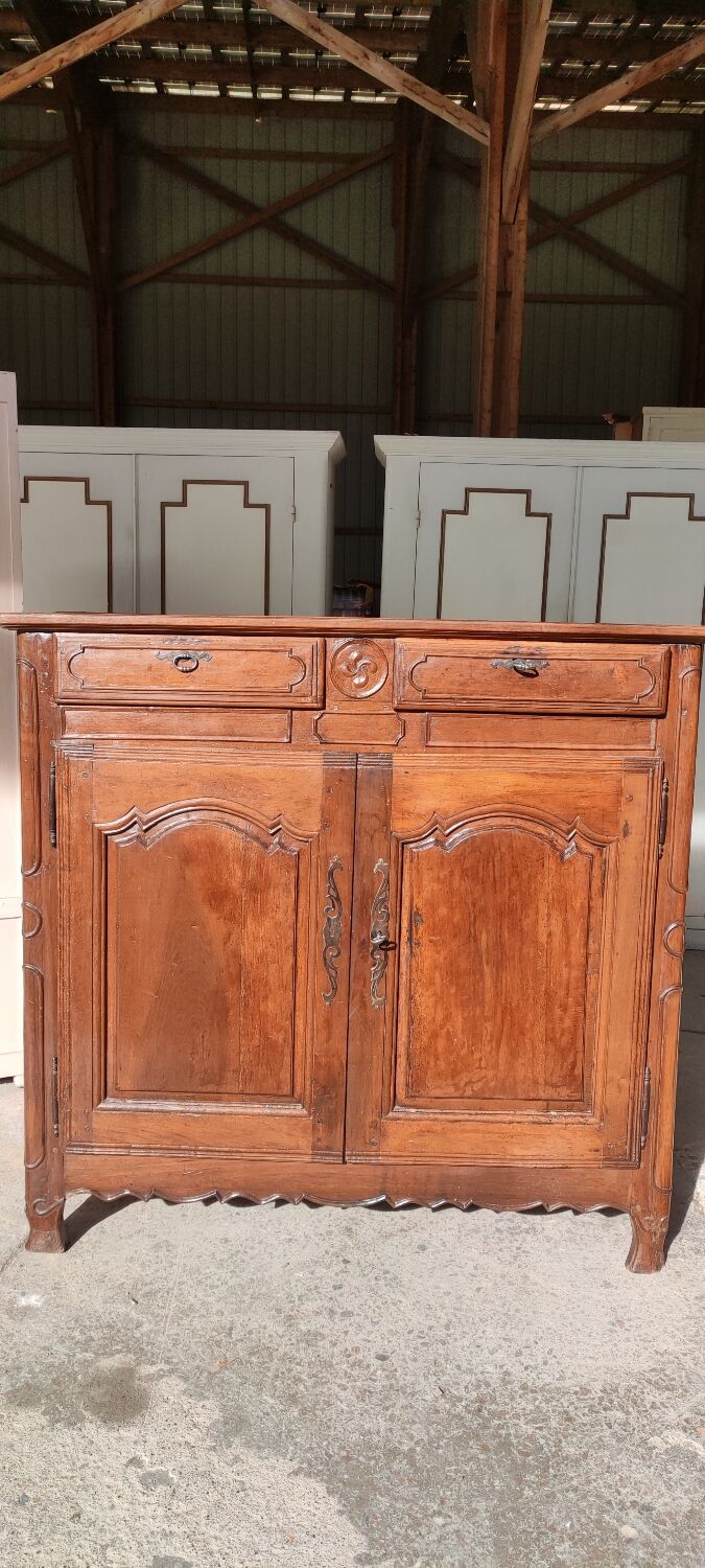 Louis xv walnut sideboard 18th century, Basque support buffet