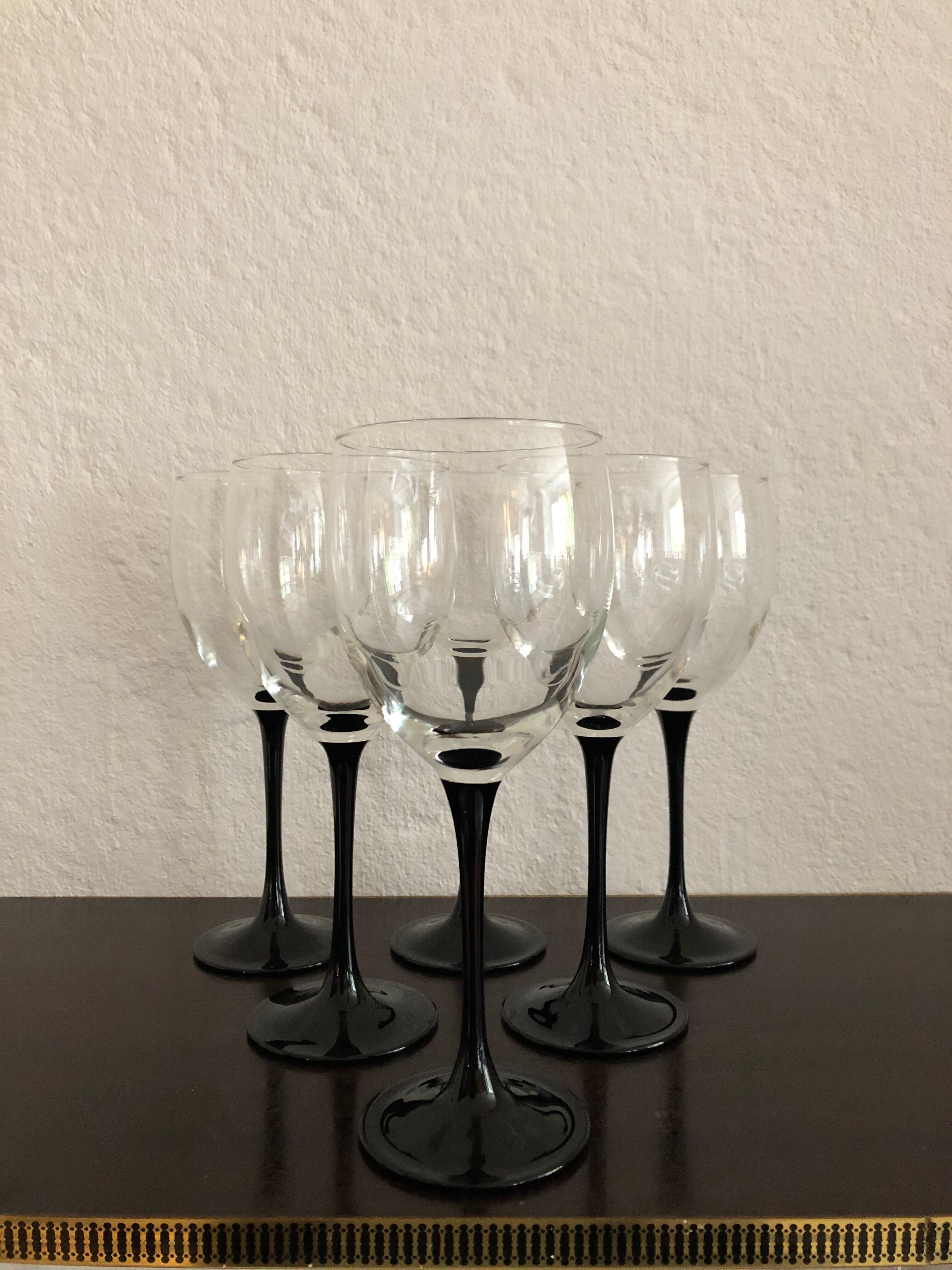 6 vintage luminarc wine glasses