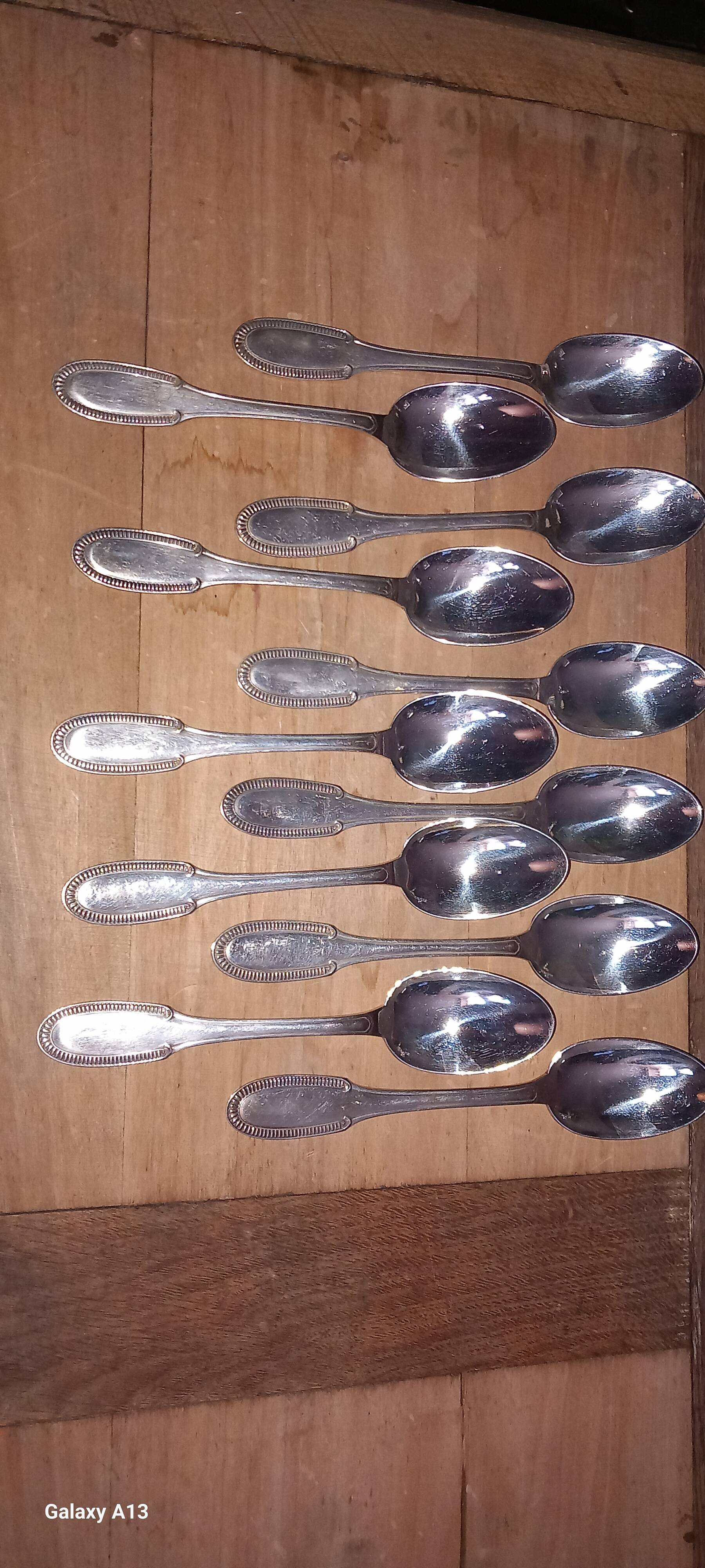 Silver-plated metal cutlery set ercuis in its gadroons model box