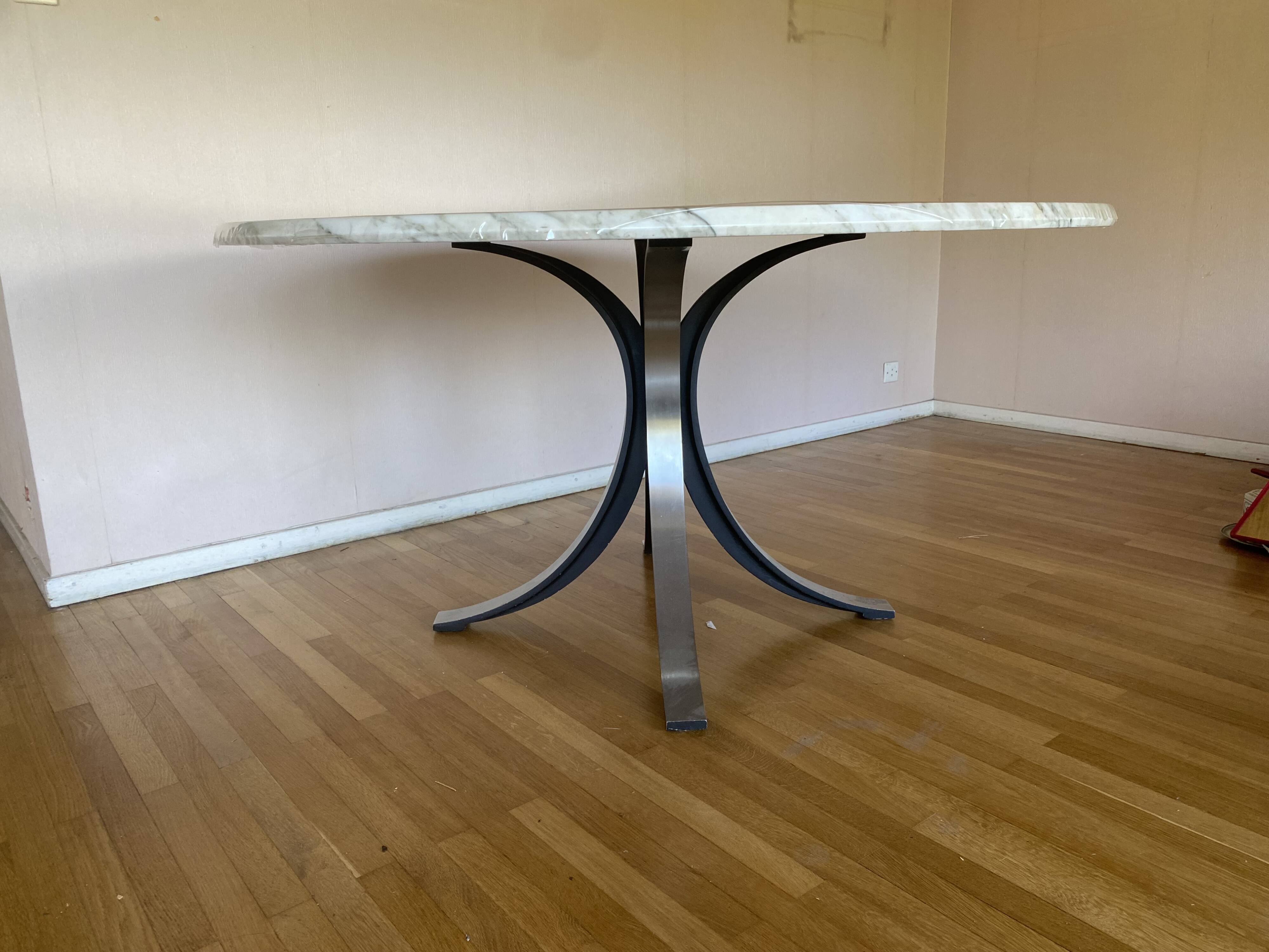 Table in perfect condition Osvaldo Borsoni