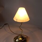 Lampe de table décorative en laiton et verre laiteux, vintage
