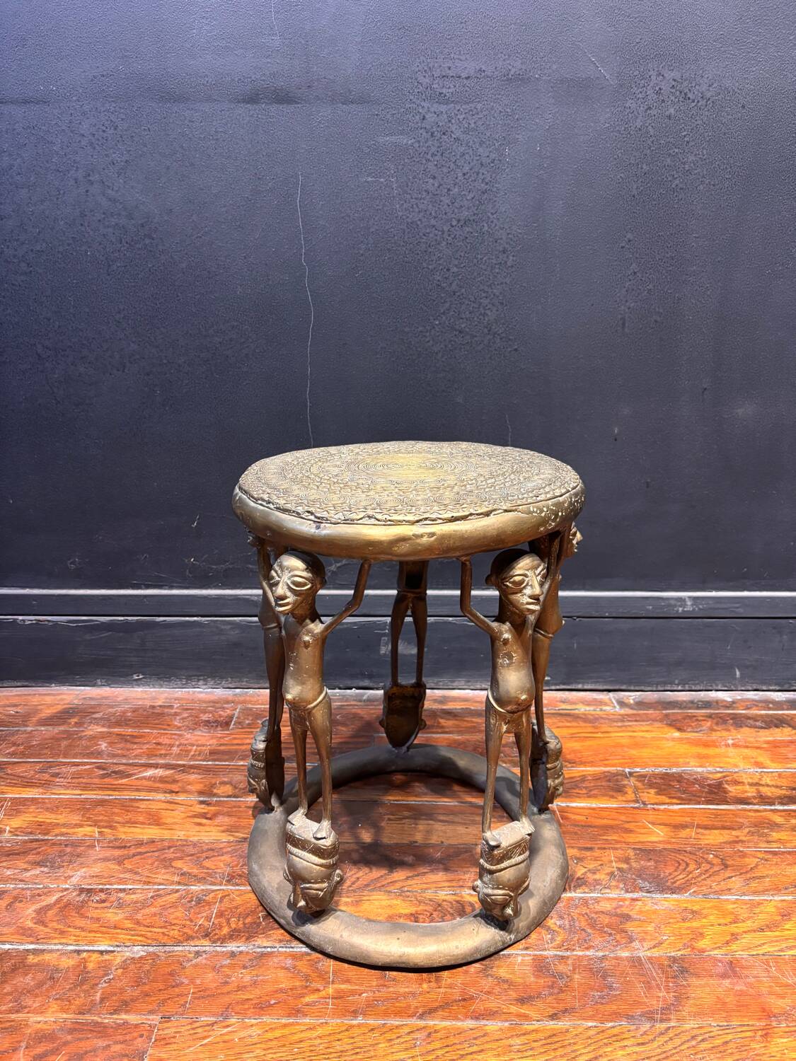 African bronze stool – anthropomorphic figures – tribal art