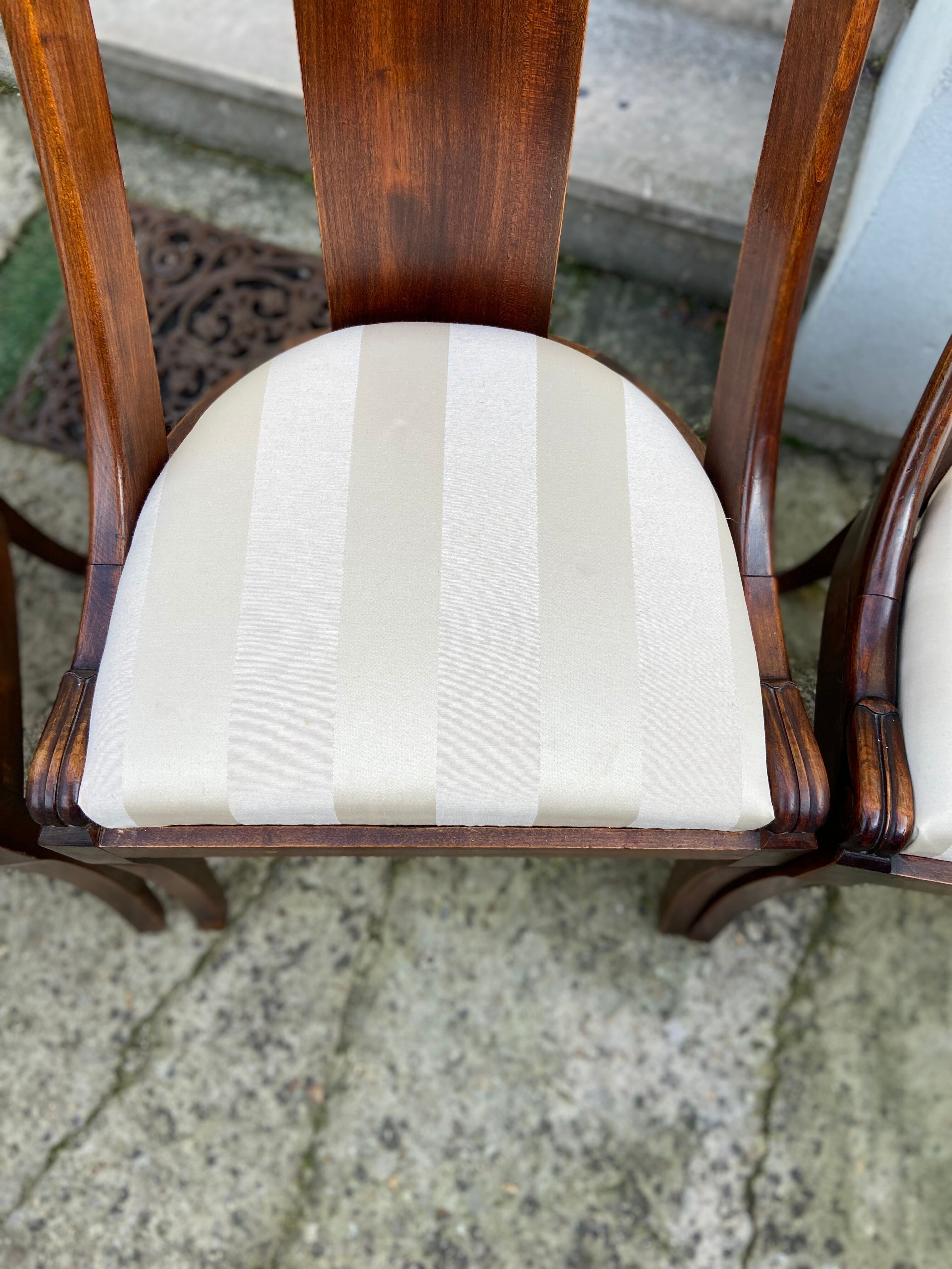 Suite de 4 chaises gondole style Empire