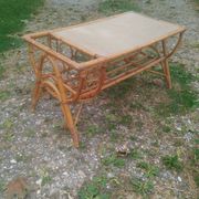Table basse ancien en rotin vintage
