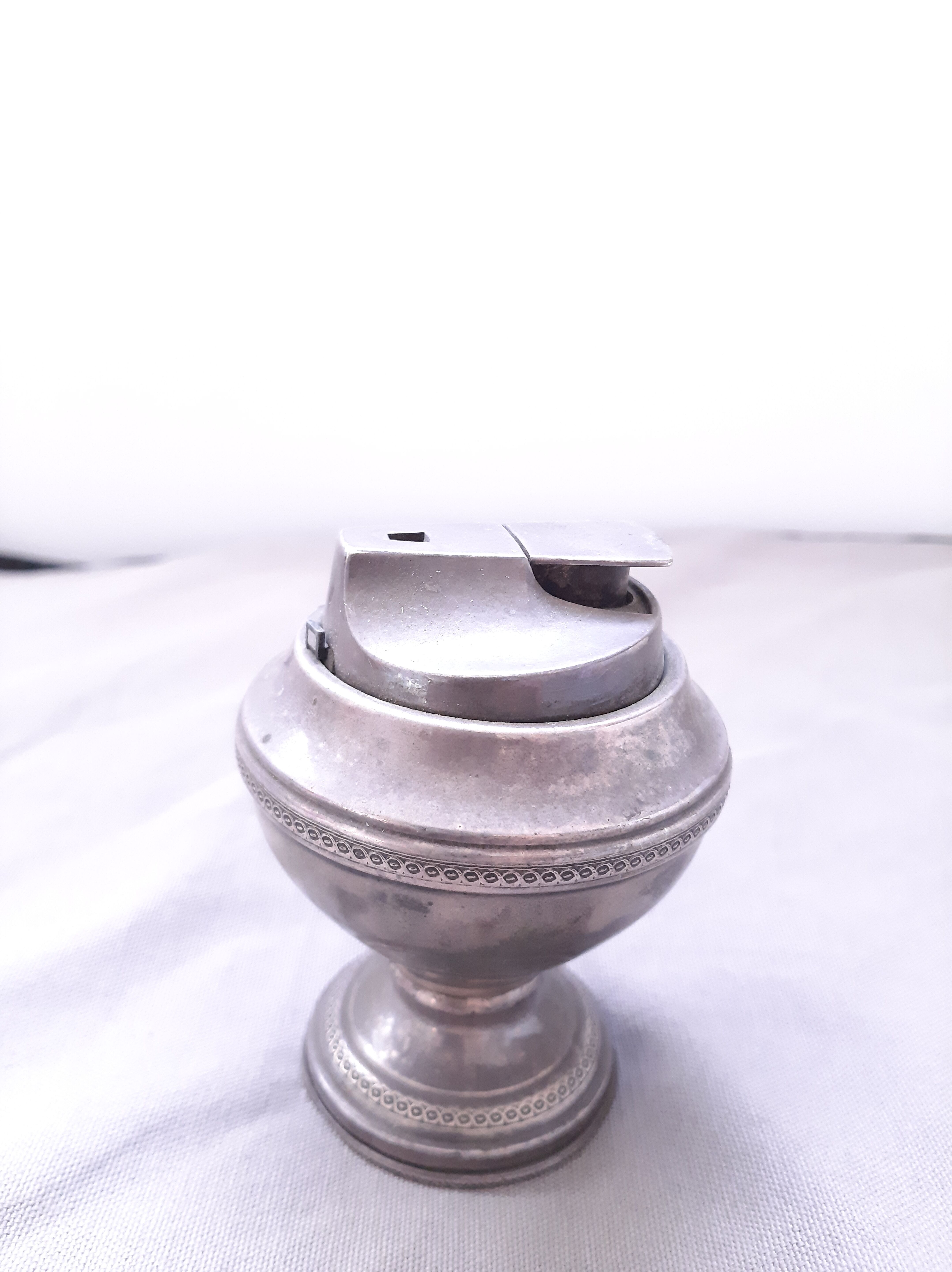 table lighter, old 60s metal Ronson