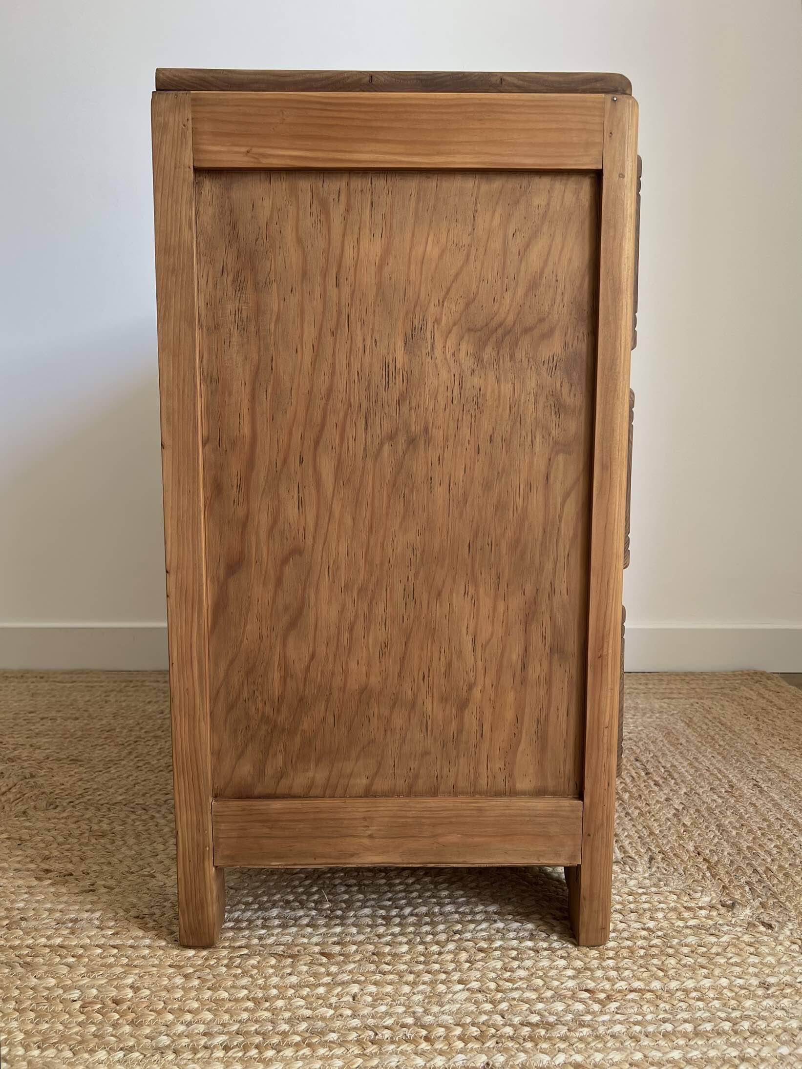 Art deco chest of drawers