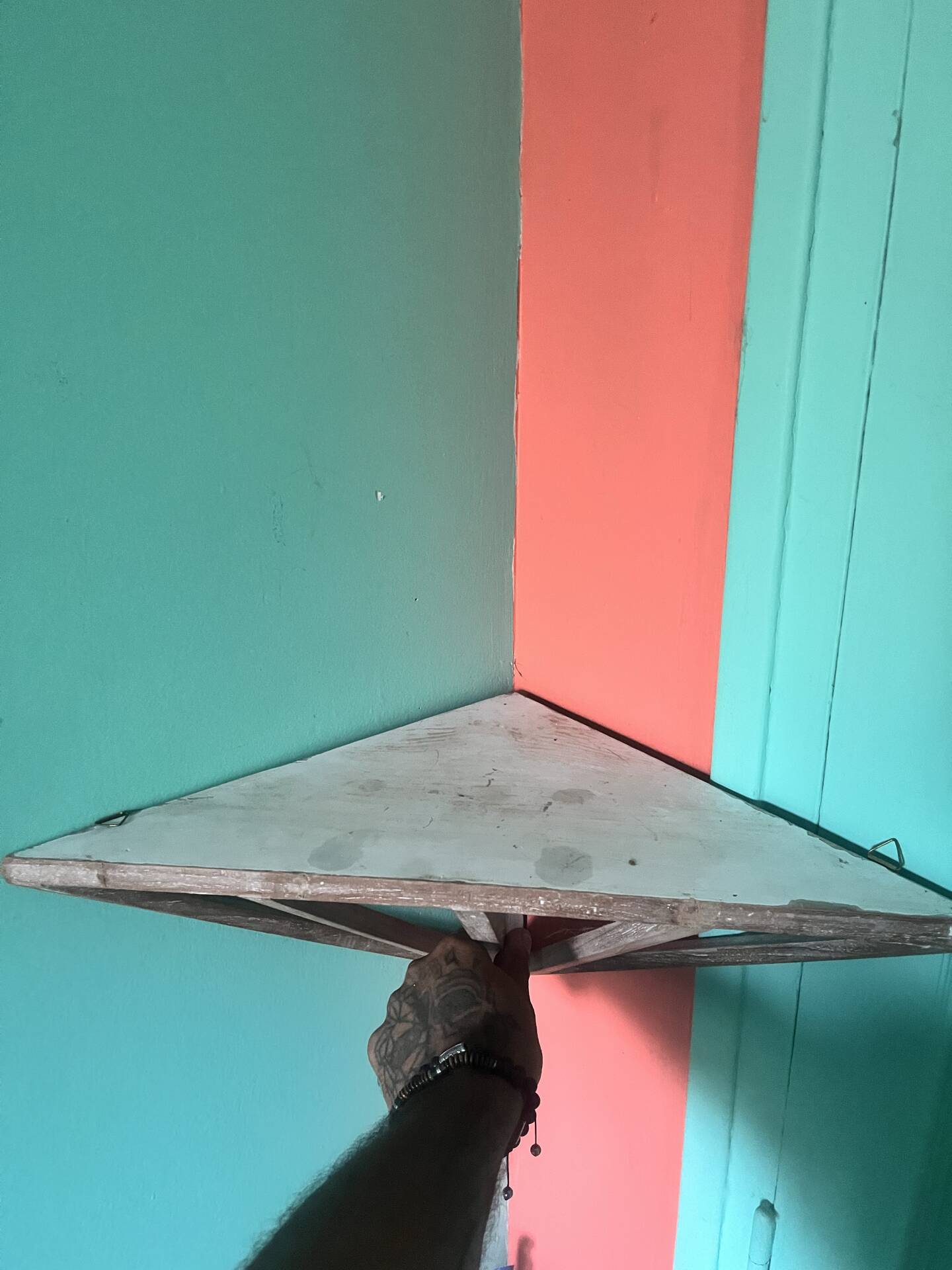Large corner shelf in teak