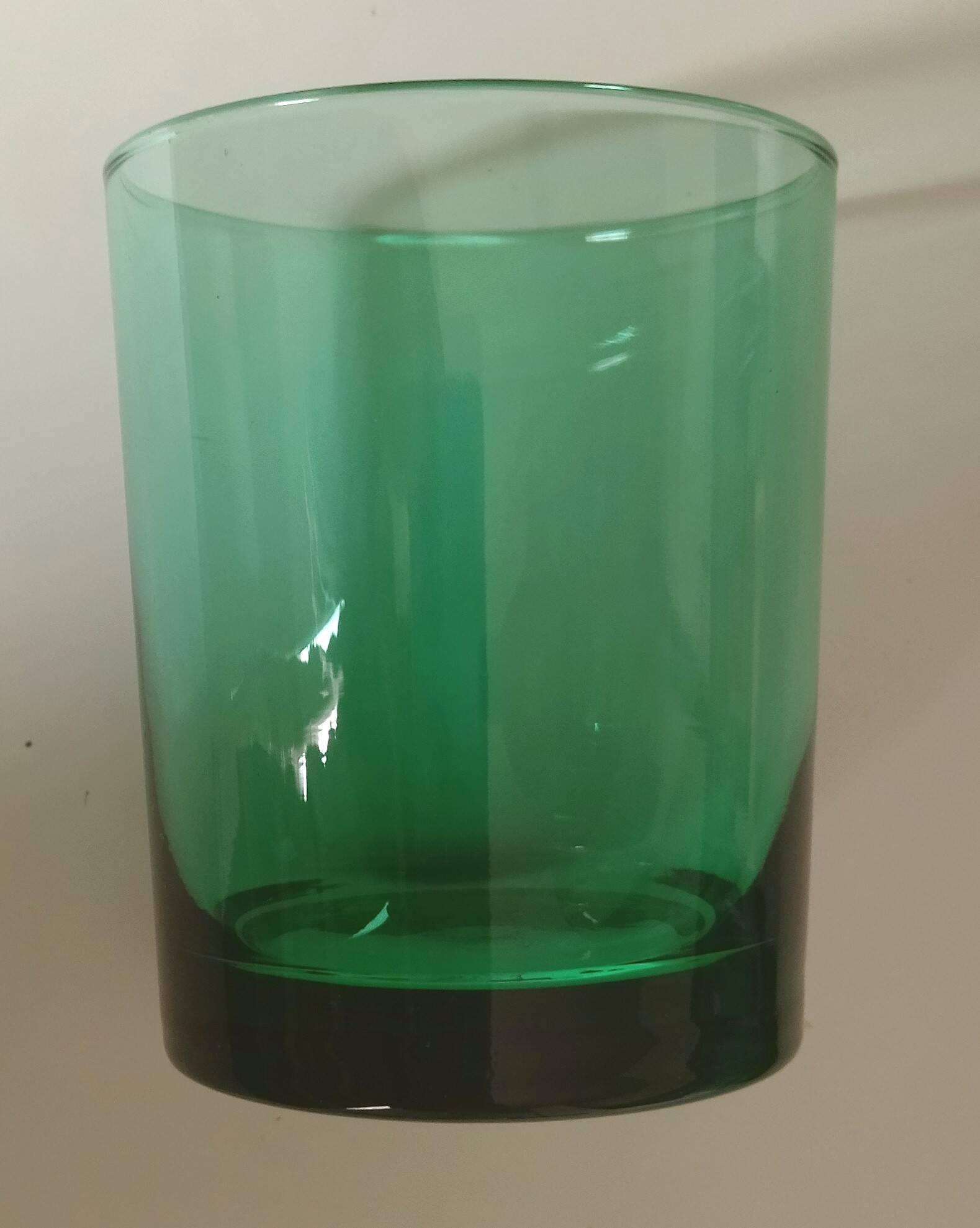 Set of 5 glasses and 2 green ramekins for appetizers.
