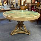 Round pedestal table