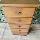 Chest of drawers with 5 flaps