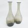 Paire de grands vases en verre fumé gravé