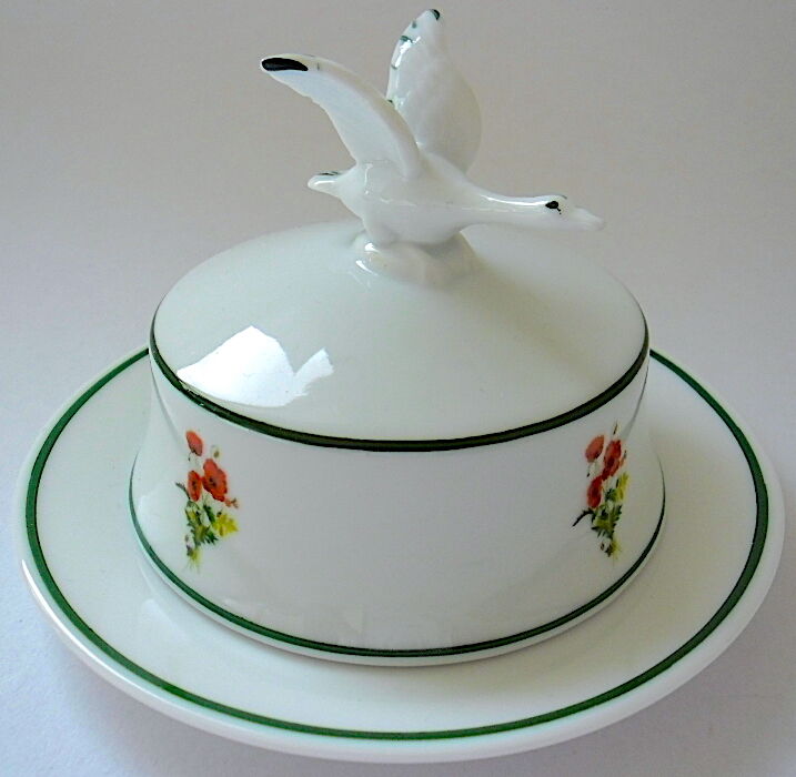 Limalonges porcelain butter decorated with bouquets of poppies