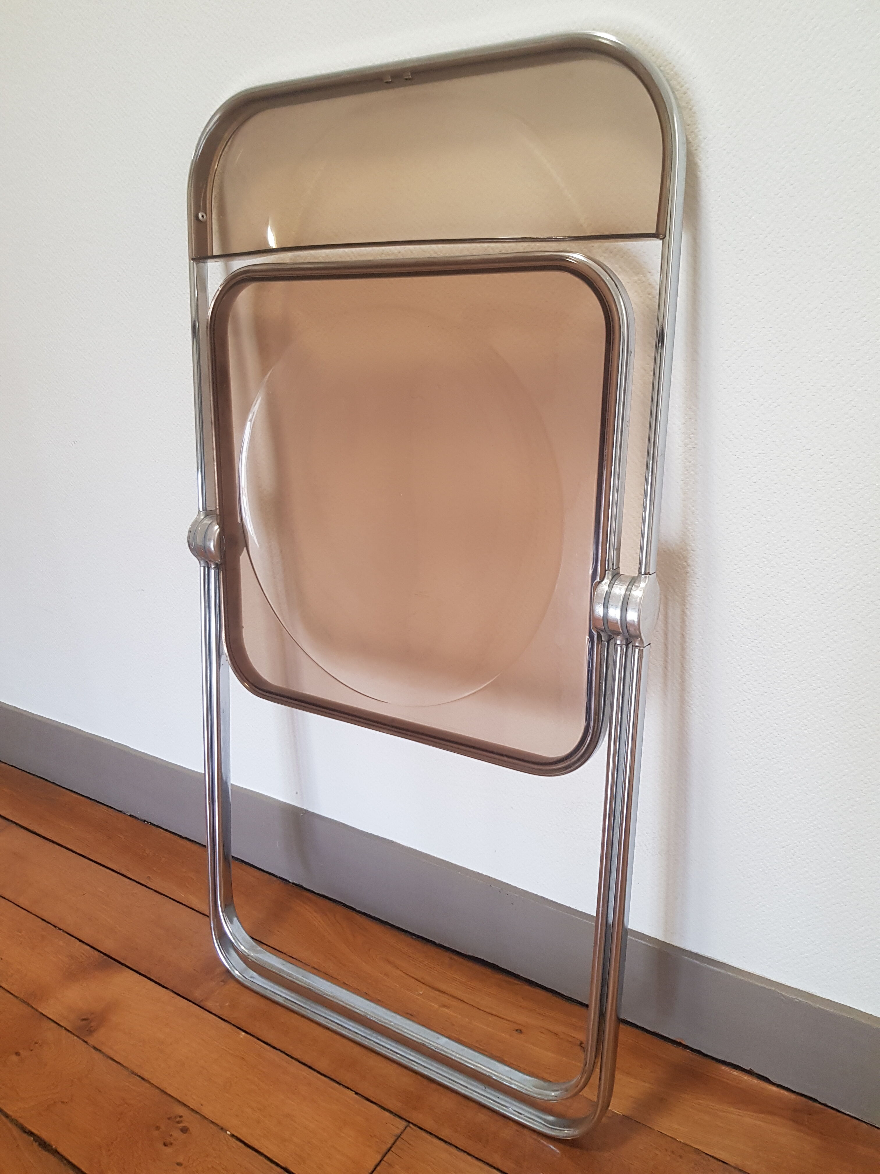 Plia folding chair by Giancarlo Piretti for Castelli