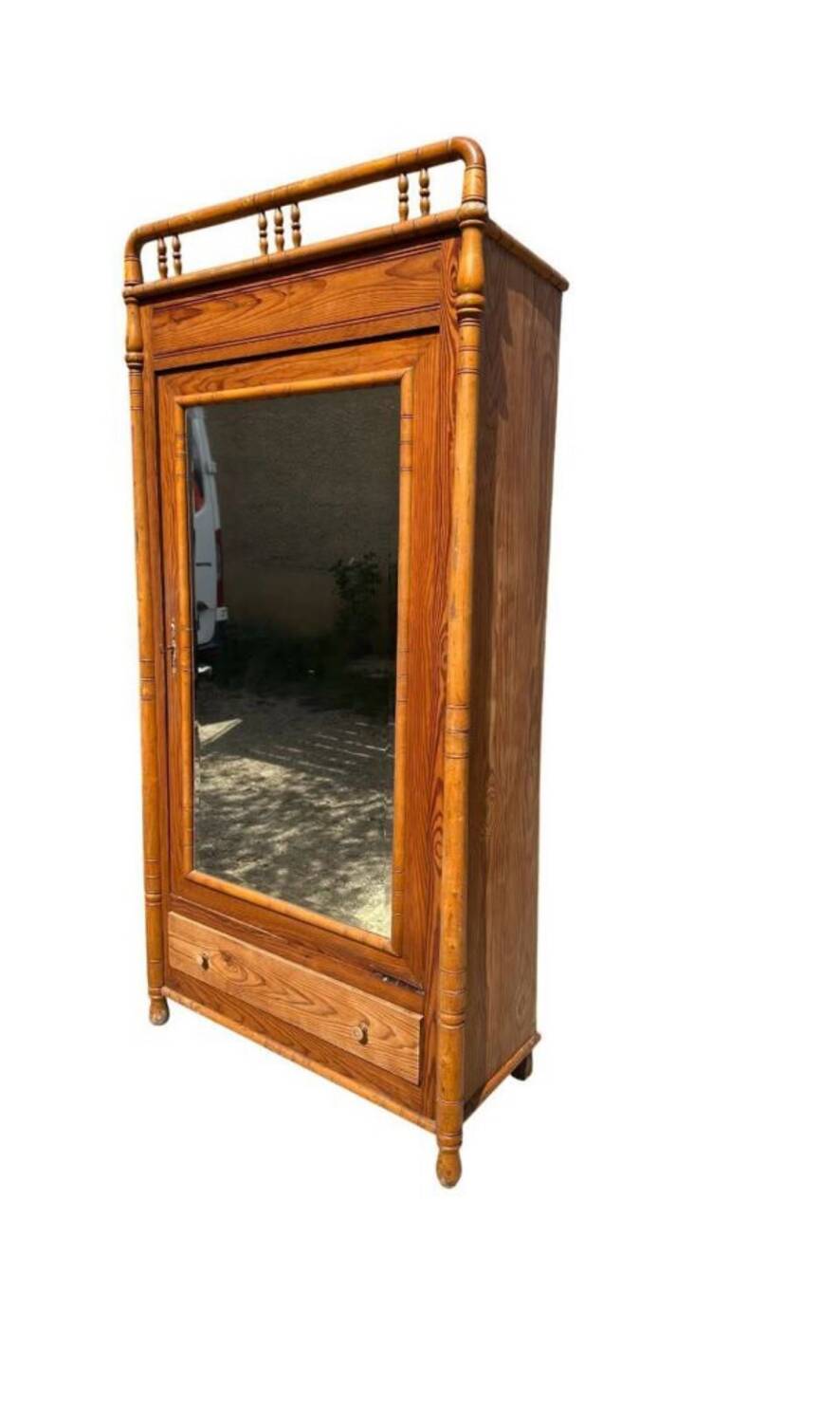 Hosiery cabinet